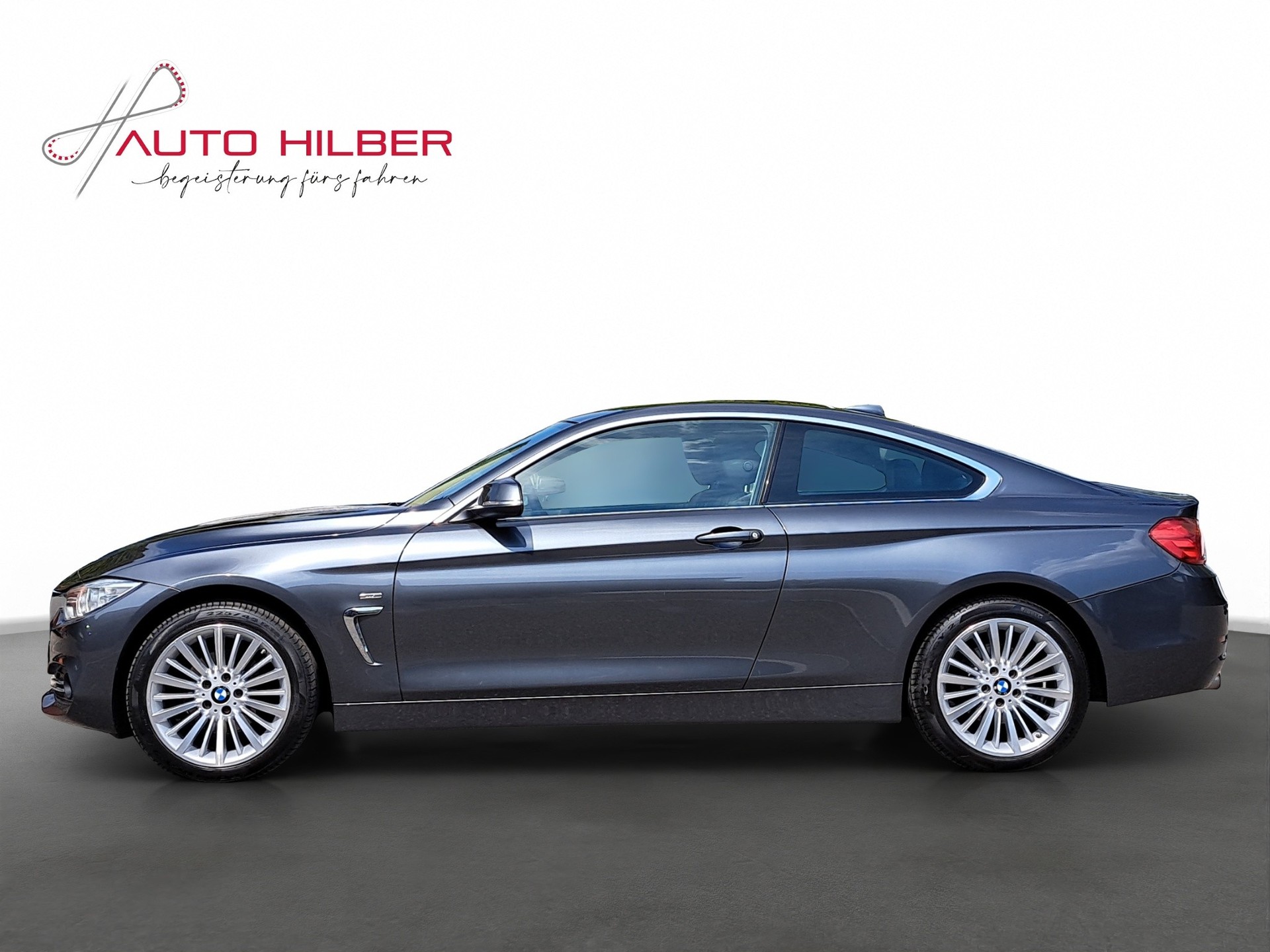BMW 420i Coupé xDrive Luxury Line Steptronic-image-2