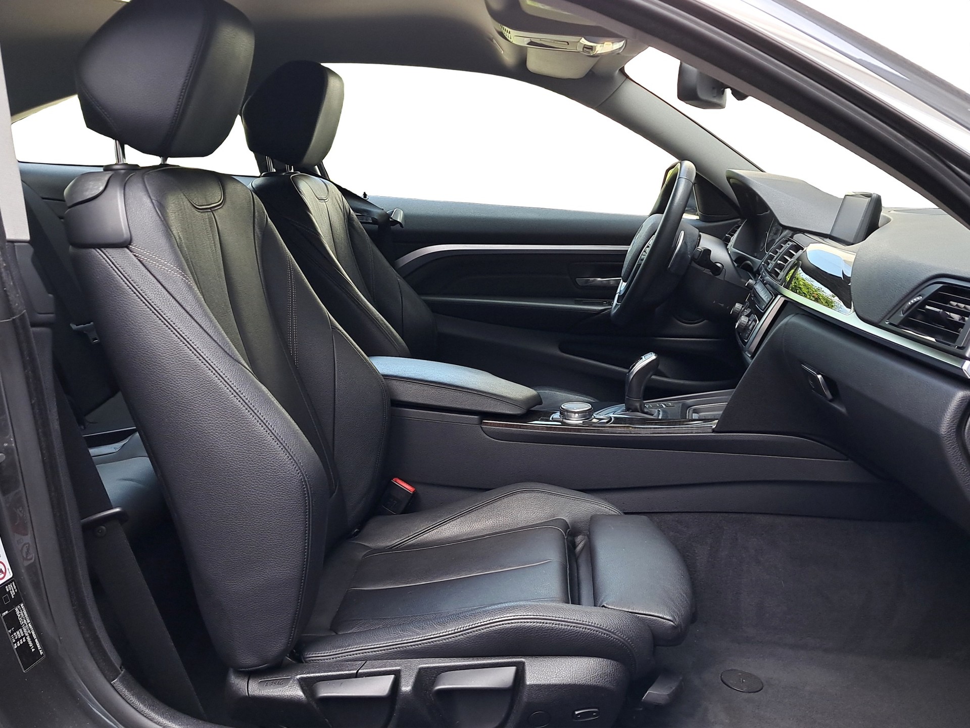 BMW 420i Coupé xDrive Luxury Line Steptronic-image-11