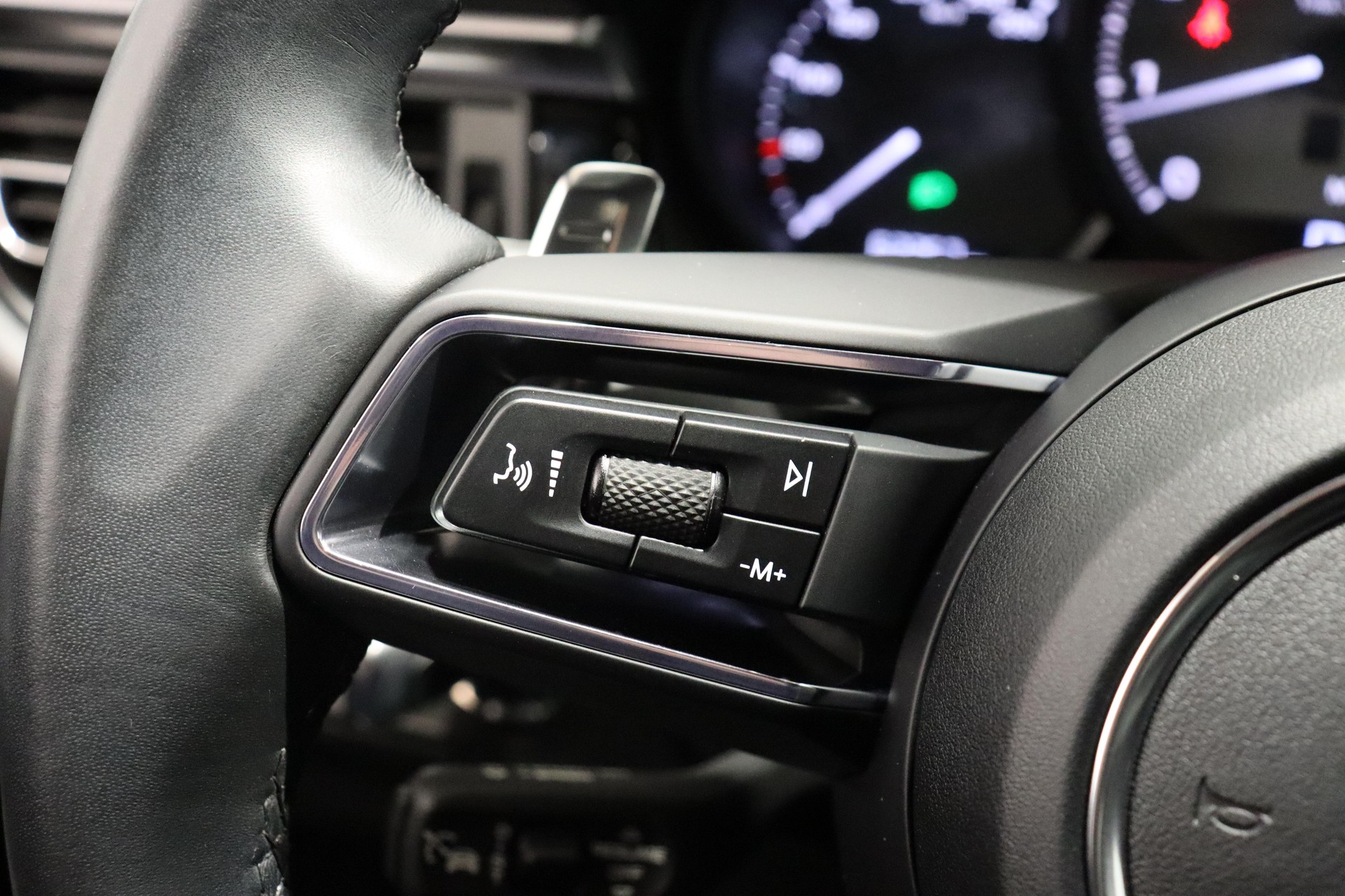 PORSCHE Macan 2.9 V6 S-image-14