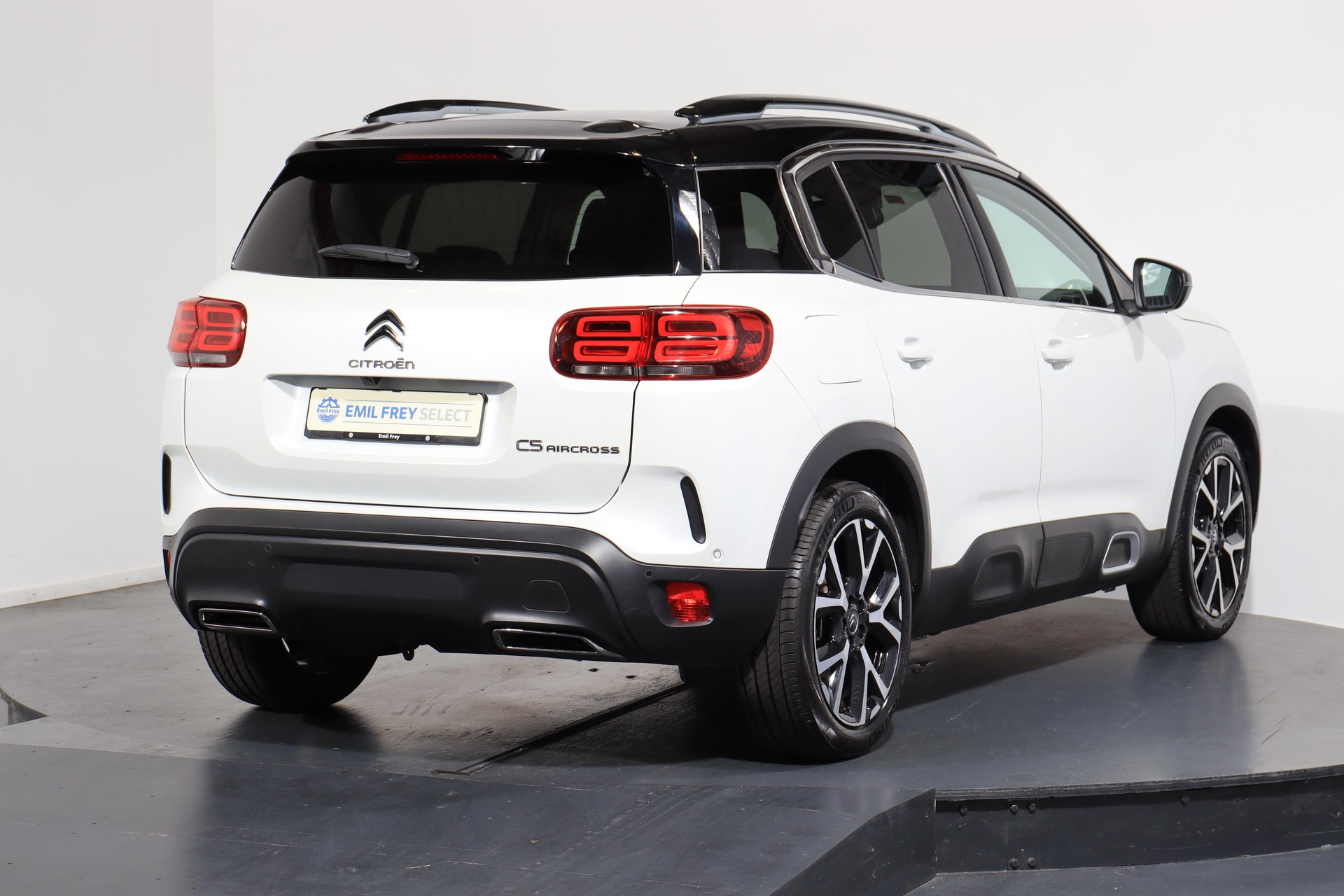 CITROEN C5 Aircross 1.6 PureTech Shine-image-2