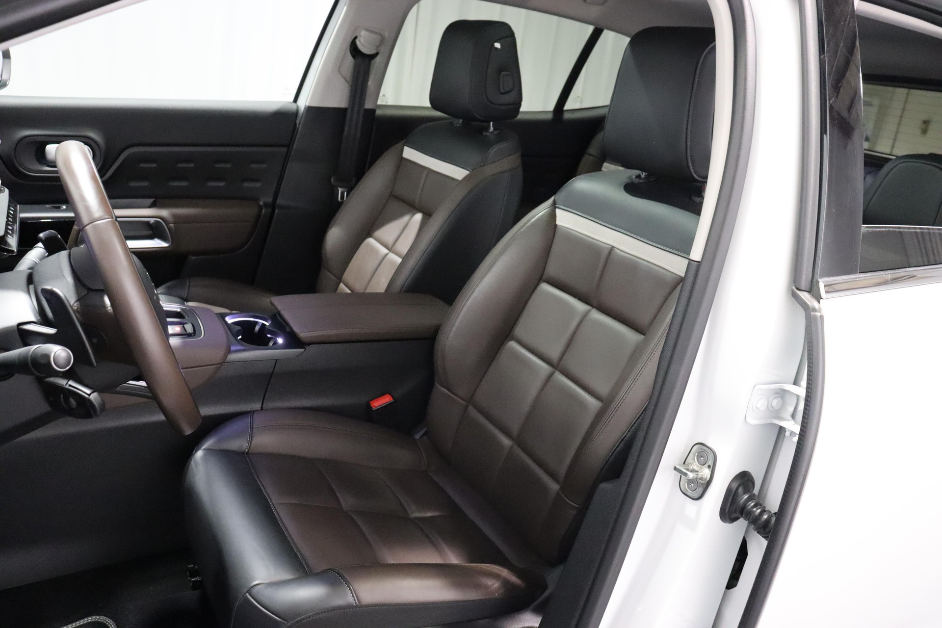 CITROEN C5 Aircross 1.6 PureTech Shine-image-4