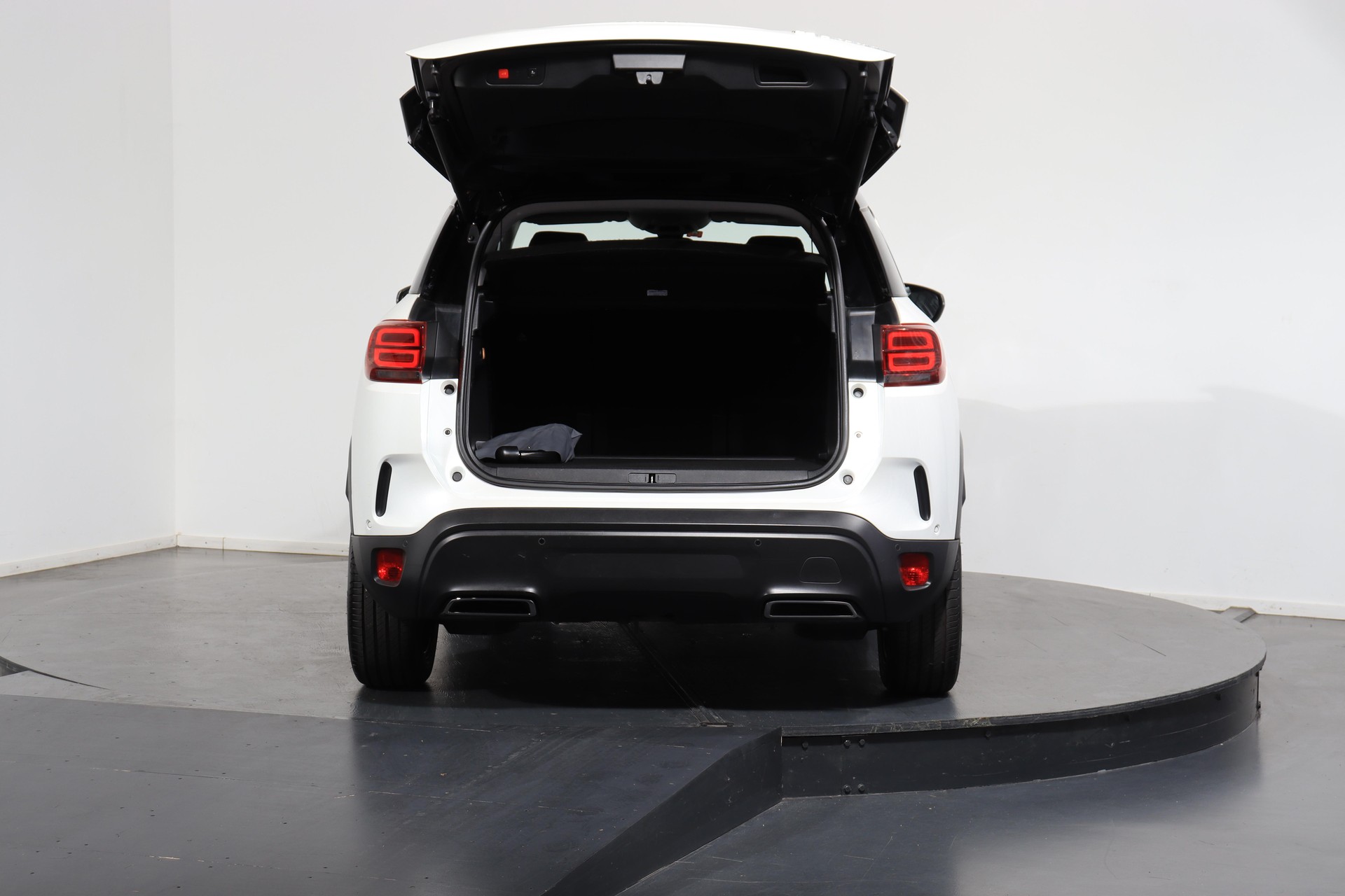 CITROEN C5 Aircross 1.6 PureTech Shine-image-3