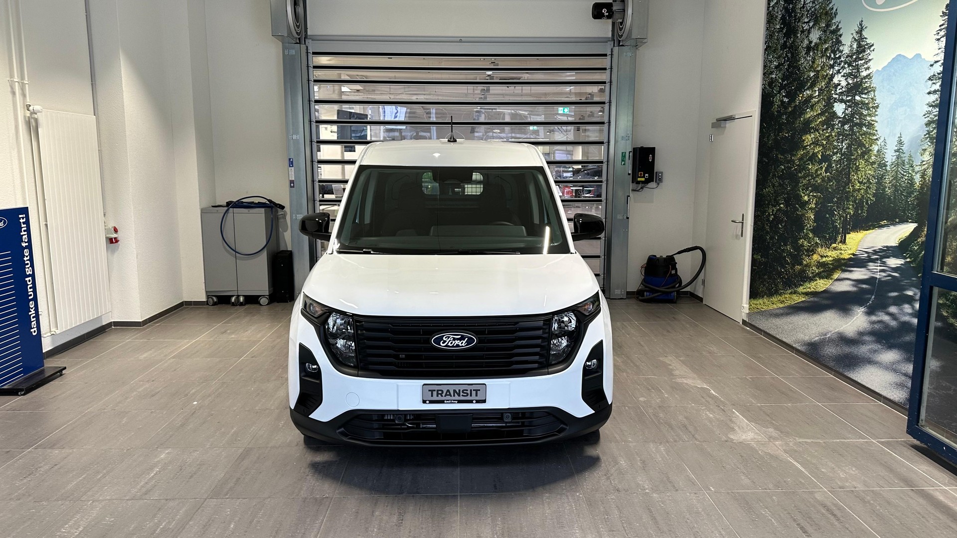 FORD Transit Courier Van 1.0 EcoBoost Trend-showroom-element-1