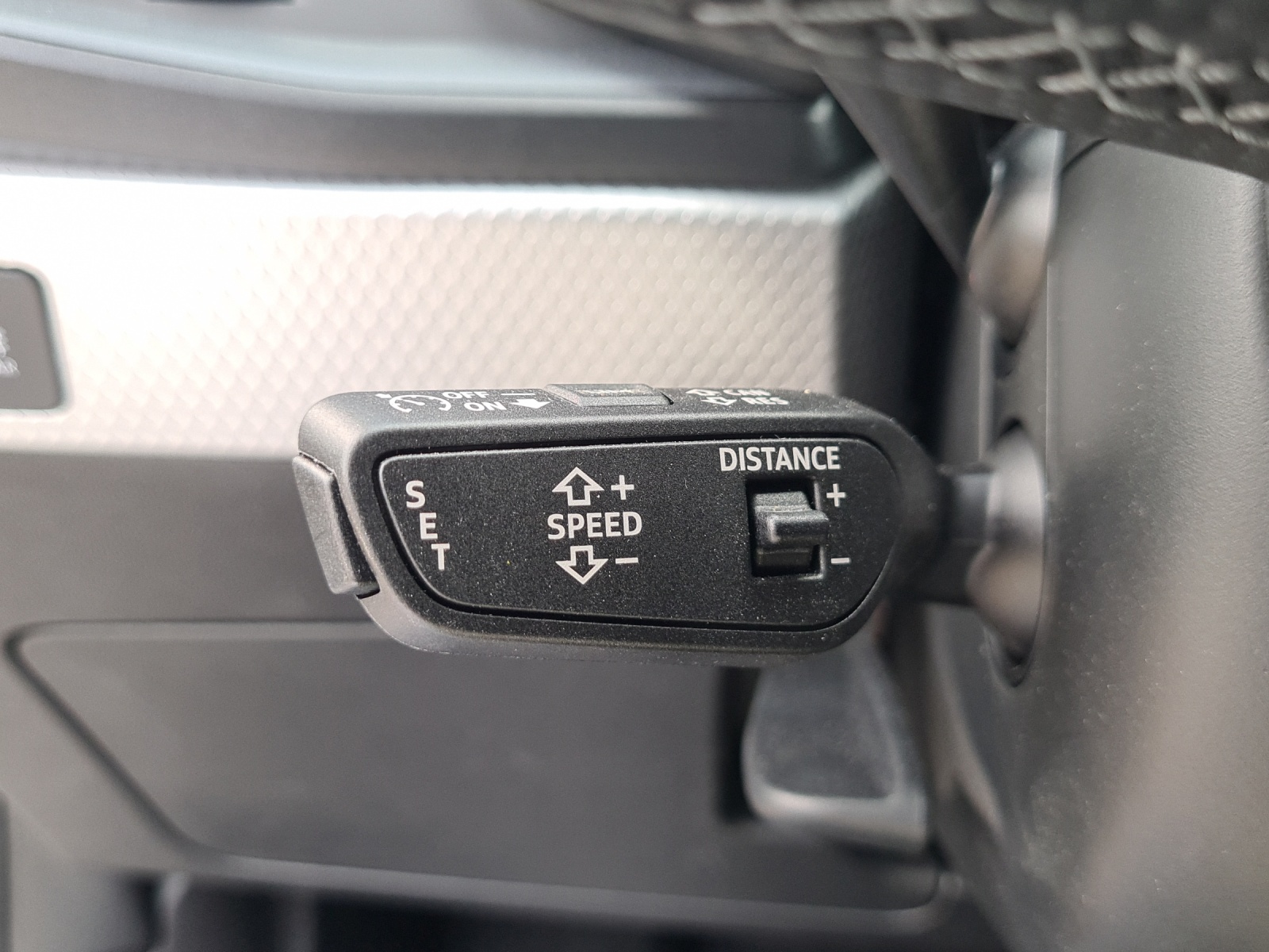 AUDI A1 allstreet 30 TFSI Attraction S-tronic-image-15