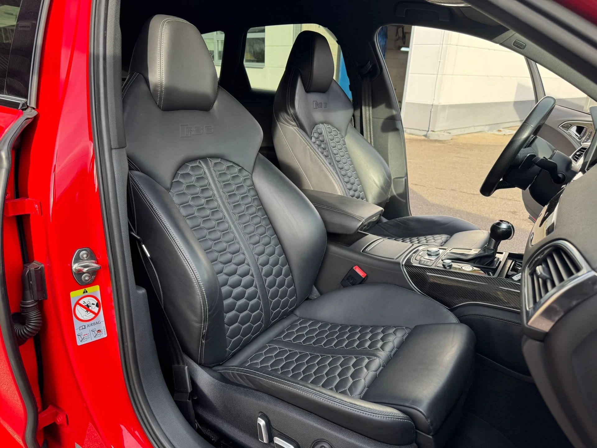 AUDI RS6 Avant 4.0 TFSI V8 quattro Tiptronic-image-14