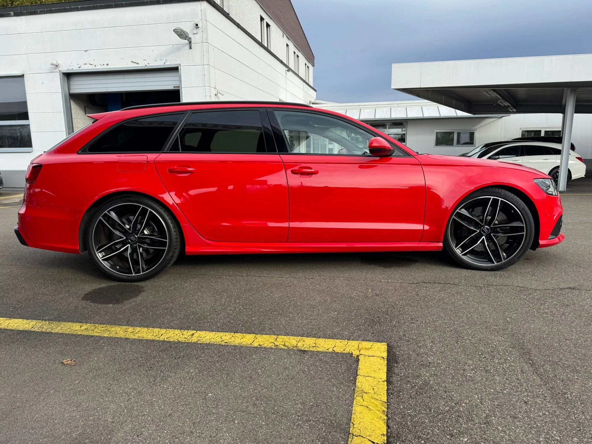 AUDI RS6 Avant 4.0 TFSI V8 quattro Tiptronic-image-4