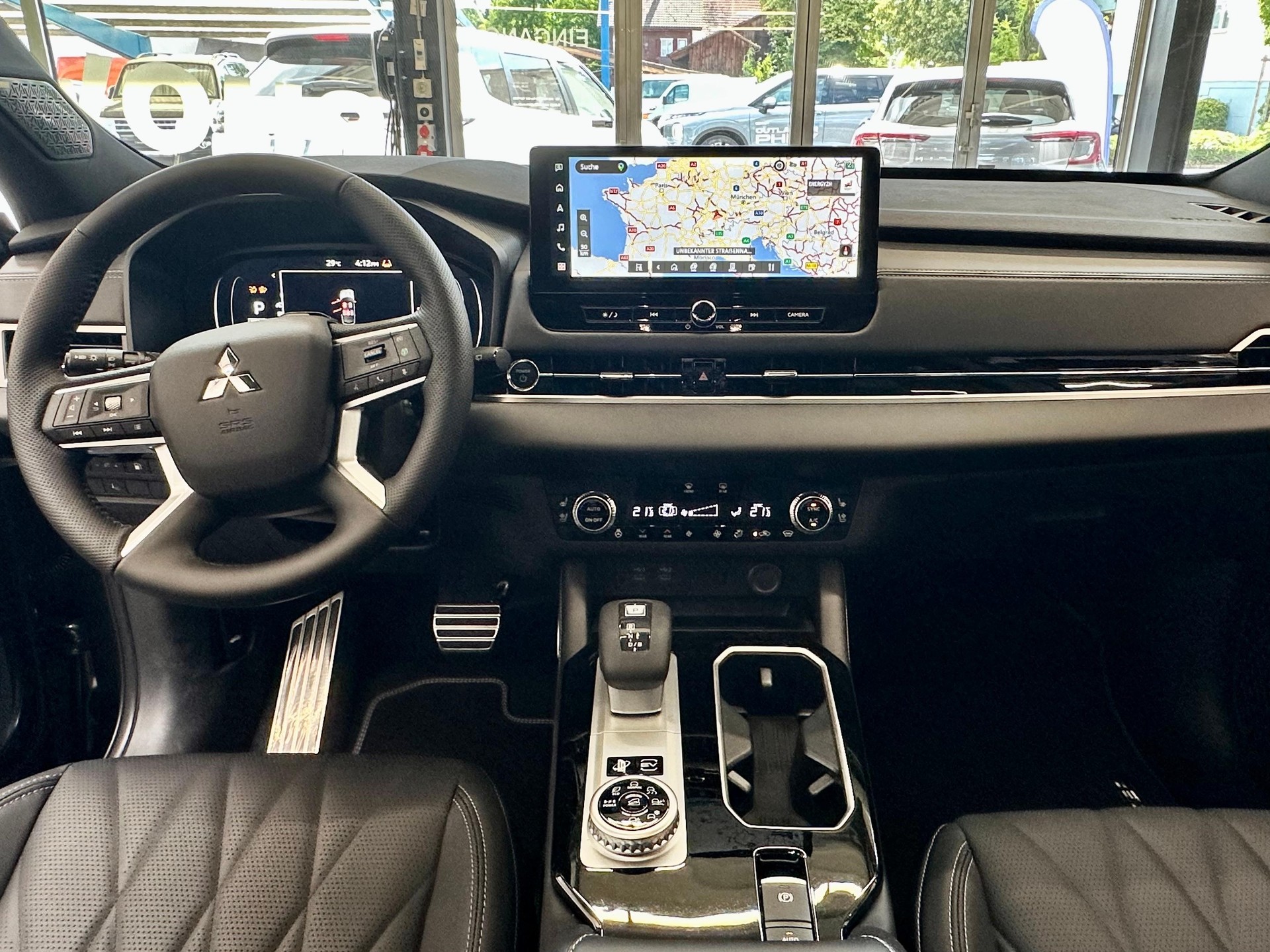 MITSUBISHI Outlander 2.4 PHEV Sport 4x4-image-10