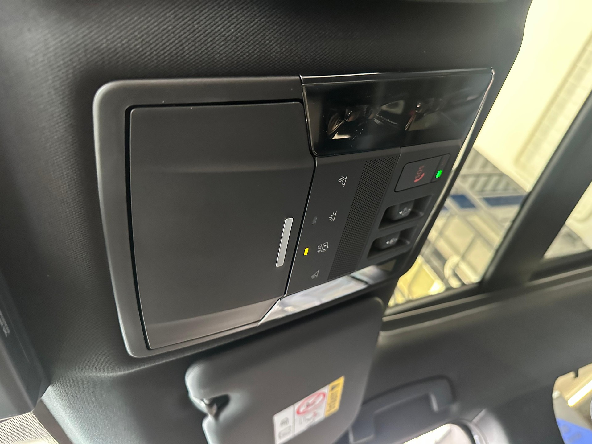 MITSUBISHI Outlander 2.4 PHEV Sport 4x4-image-22