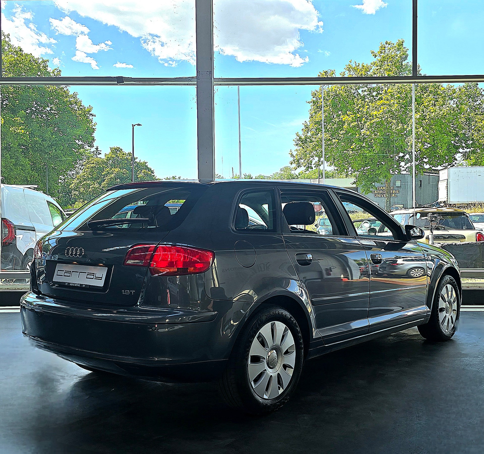 AUDI A3 Sportback 1.8 Turbo FSI Ambition-image-8