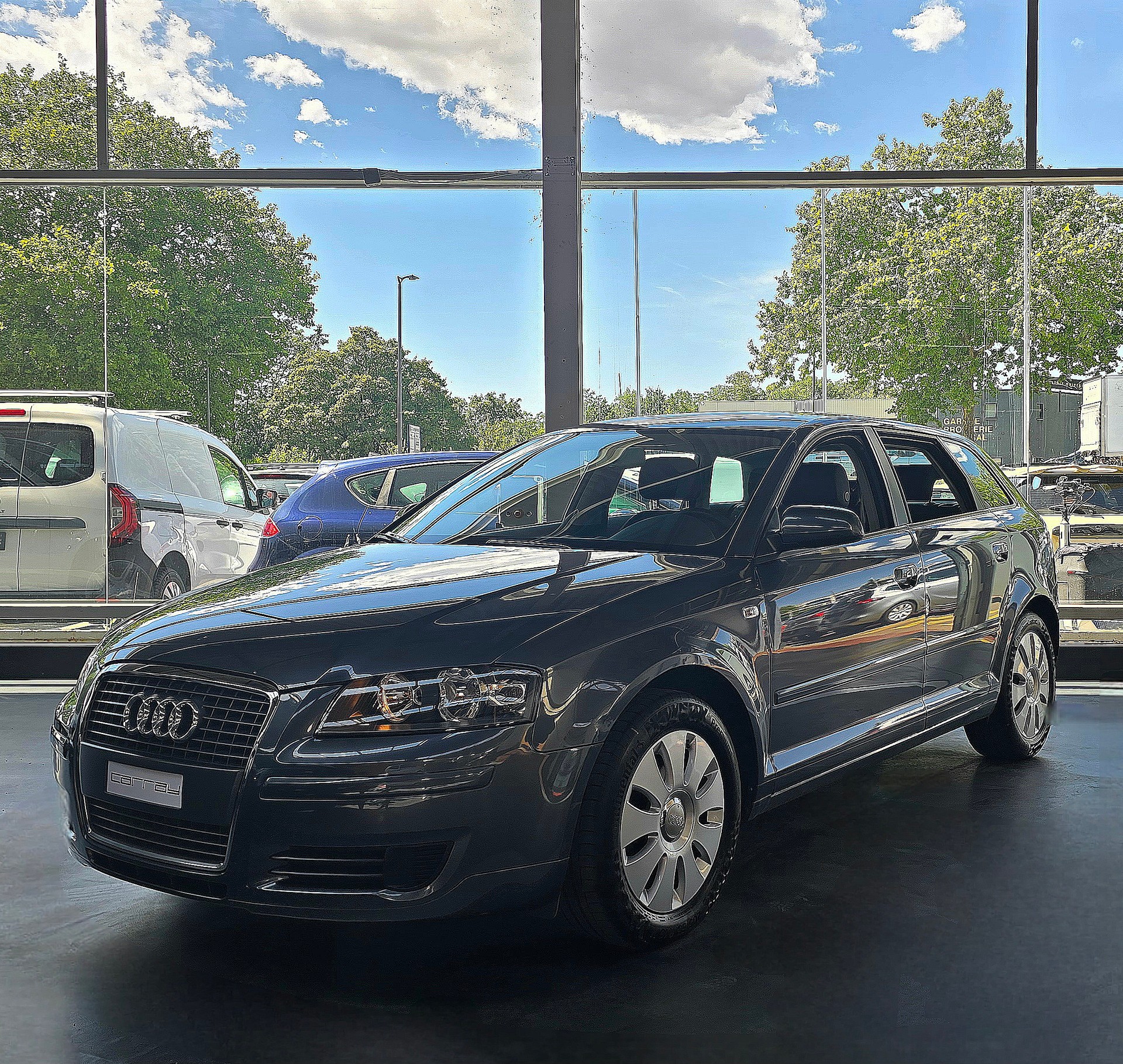 AUDI A3 Sportback 1.8 Turbo FSI Ambition-showroom-element-1