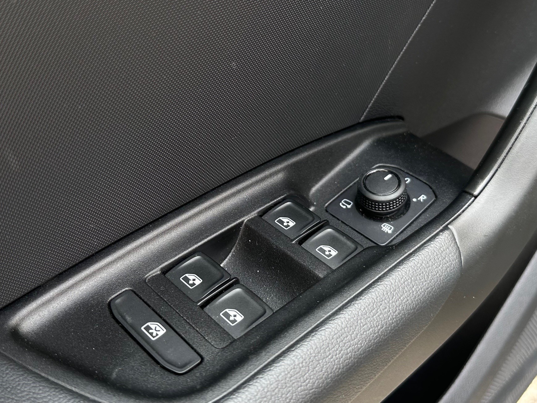 AUDI A1 Sportback 30 TFSI Attraction S-tronic-image-12