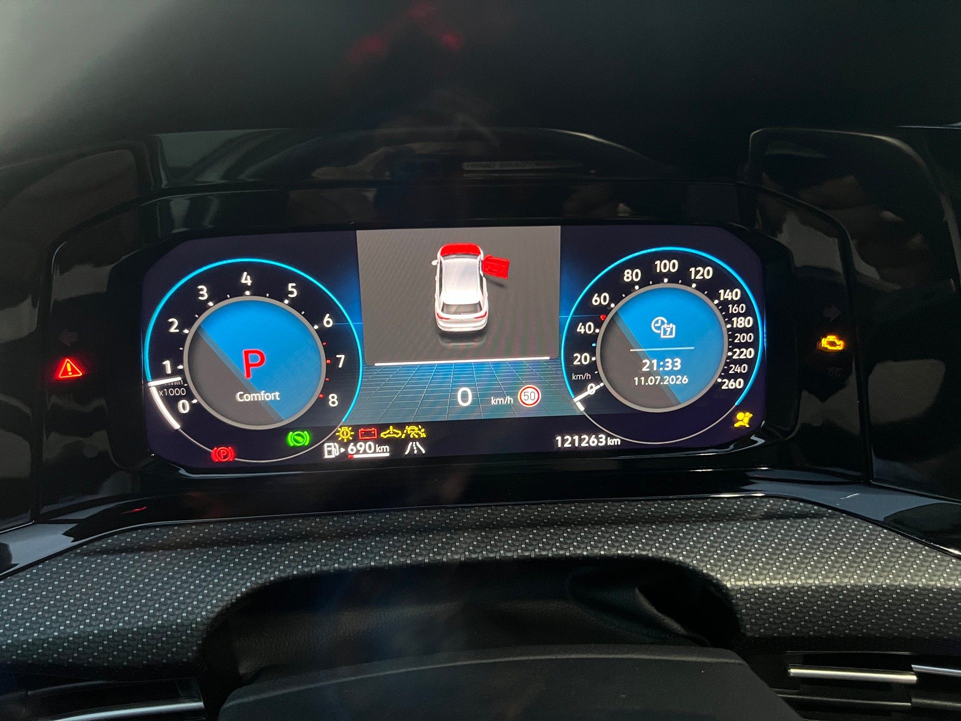 VW Golf 1.5 eTSI mHEV ACT R-Line DSG-image-18