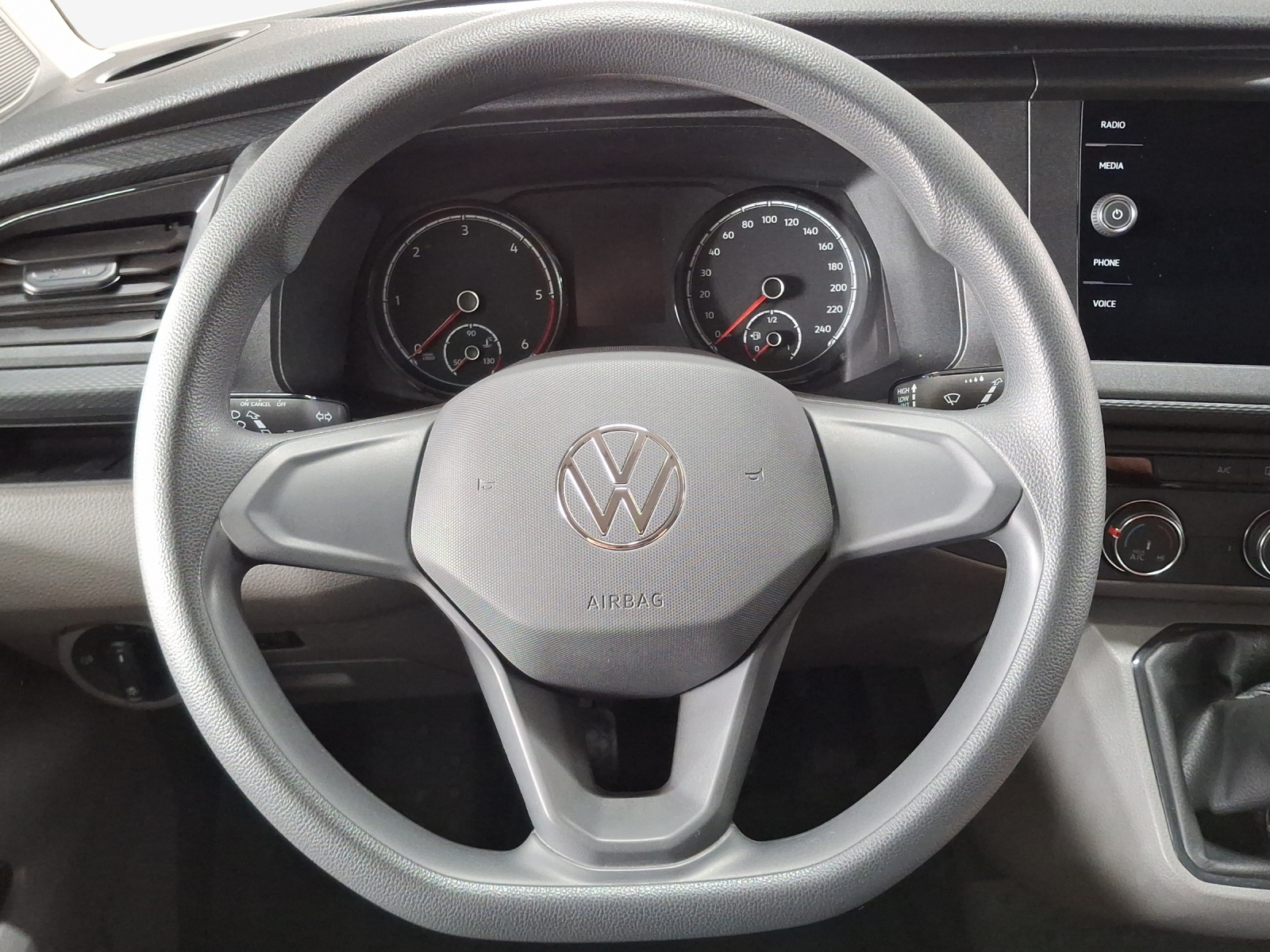 VW T6.1 2.0 TDI-image-9