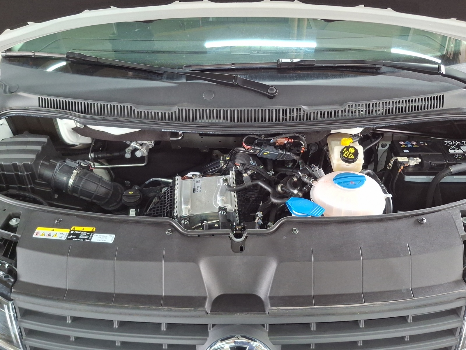 VW T6.1 2.0 TDI-image-15
