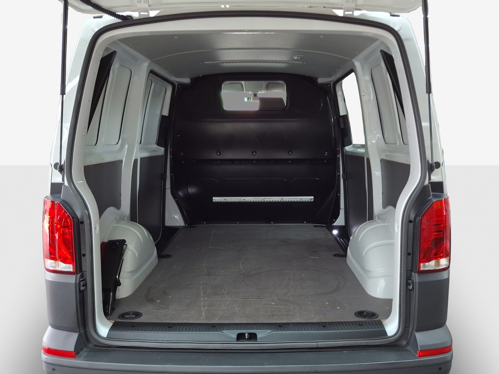 VW T6.1 2.0 TDI-image-12