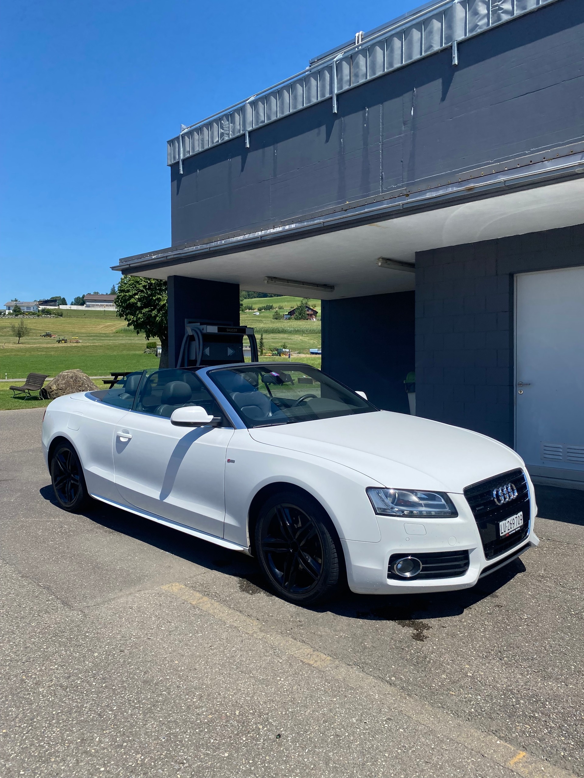 AUDI 3.0 V6 TDI quattro S-Tronic-image-1