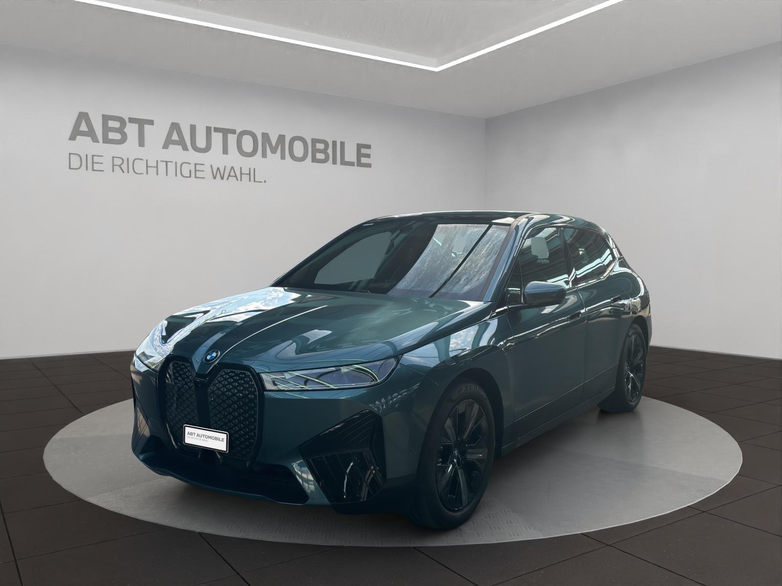 BMW iX xDrive50-image-0
