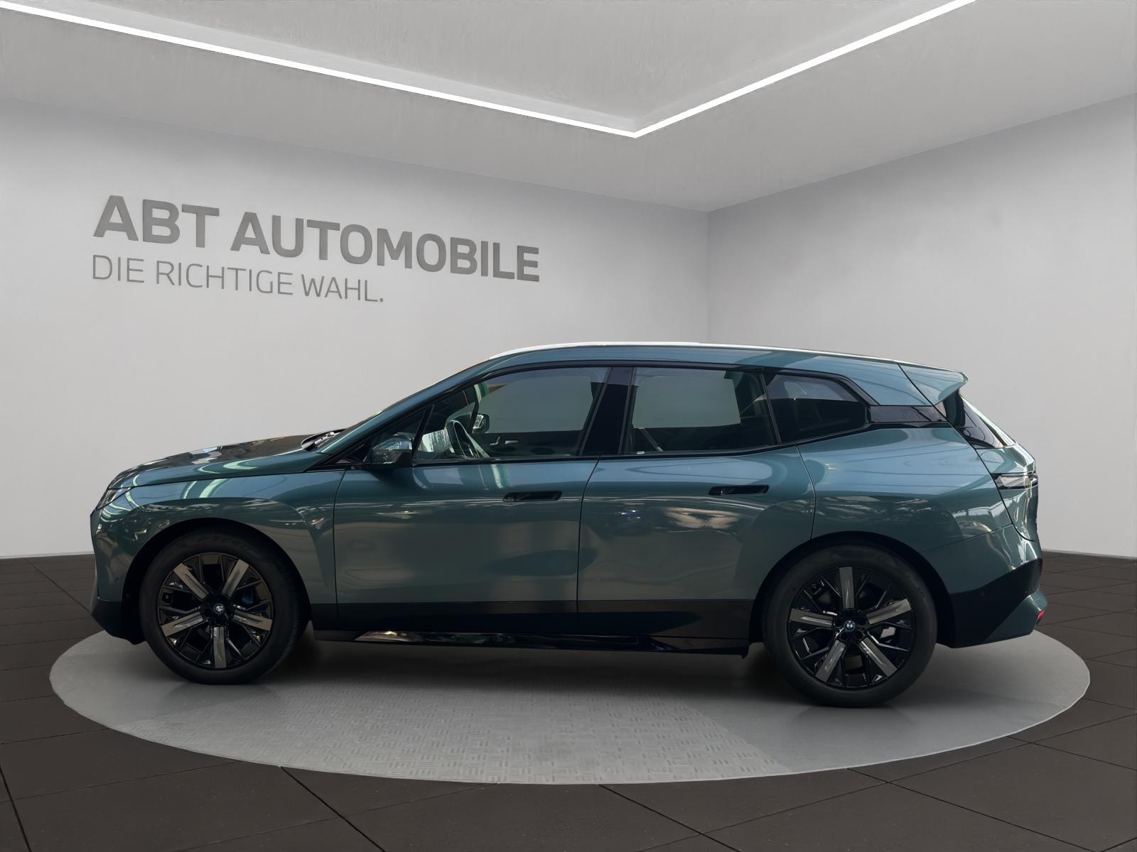 BMW iX xDrive50-image-2