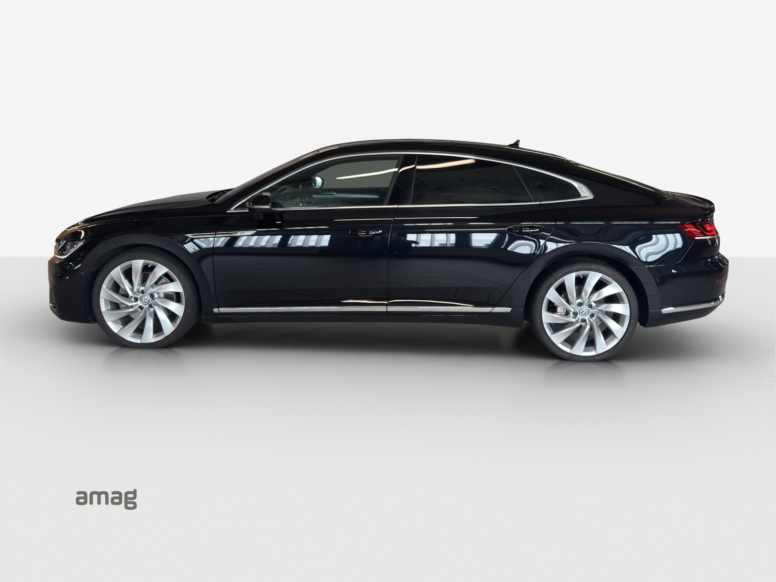 VW Arteon 2.0 TSI BMT R-Line 4Motion DSG-image-1