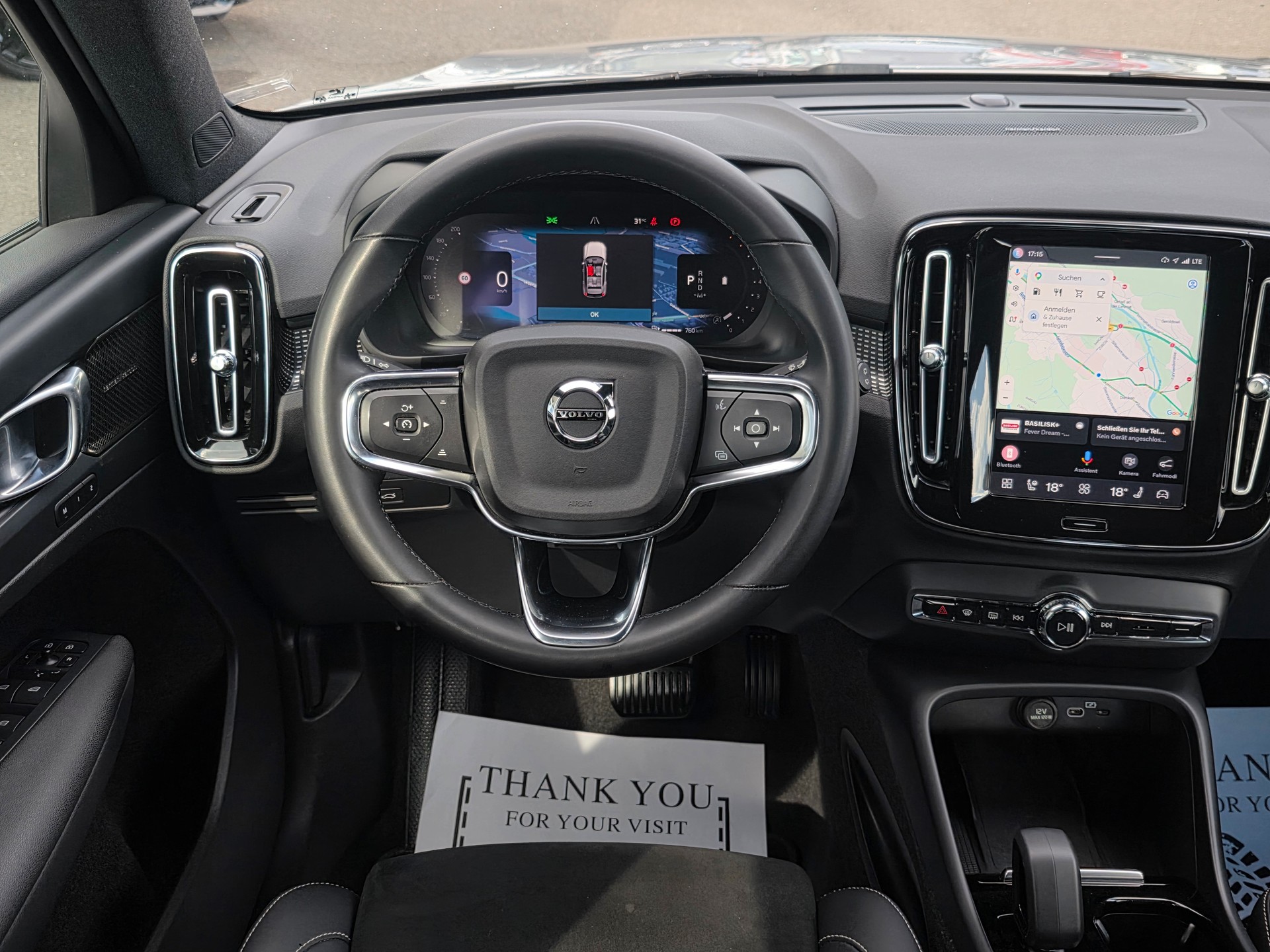 VOLVO XC40 B4 Benzin Mild Hybrid AWD Plus Dark DCT * CH-Fahrzeug * Inkl. 1 Jahr Garanite *-image-13