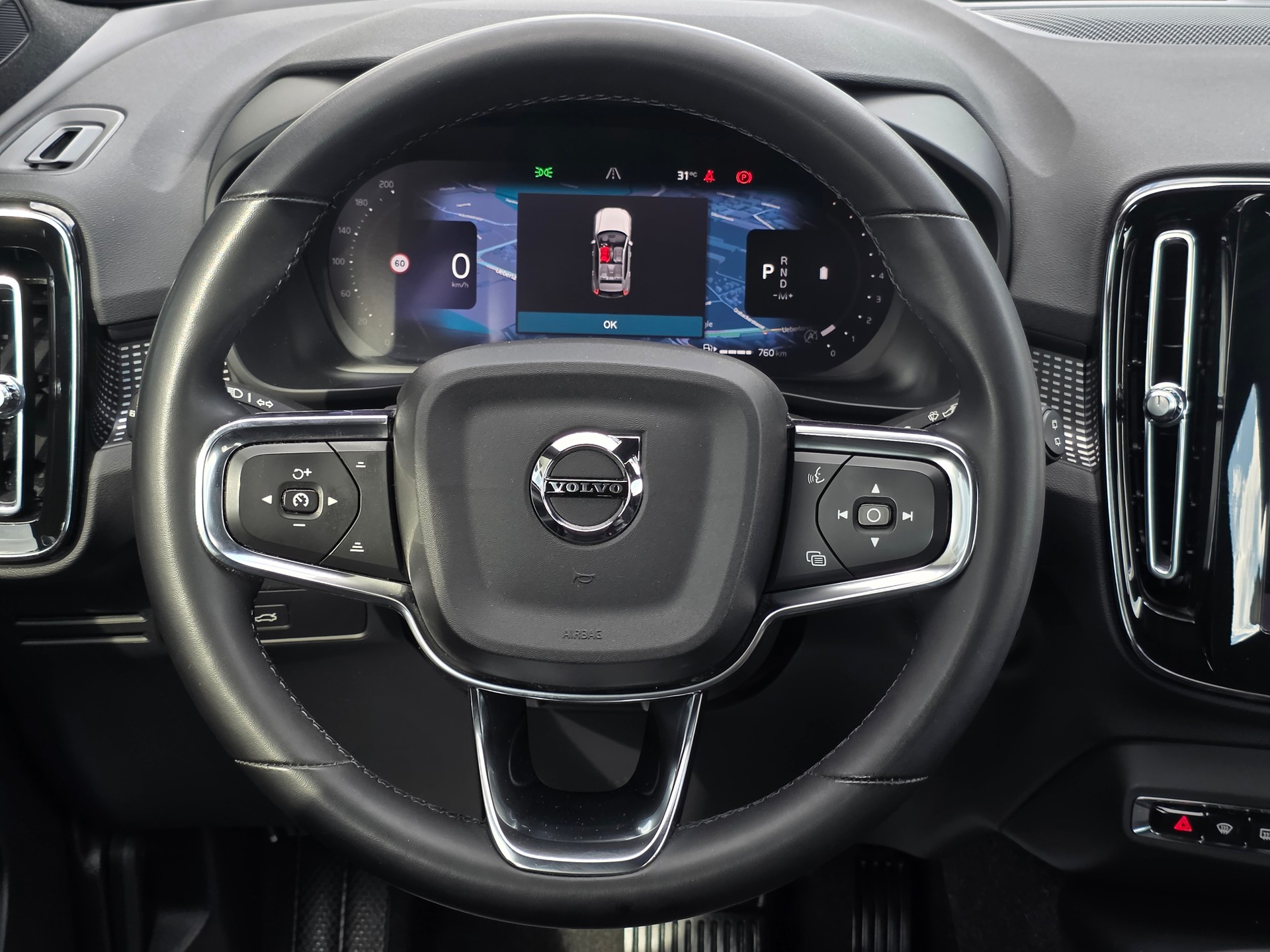 VOLVO XC40 B4 Benzin Mild Hybrid AWD Plus Dark DCT * CH-Fahrzeug * Inkl. 1 Jahr Garanite *-image-14