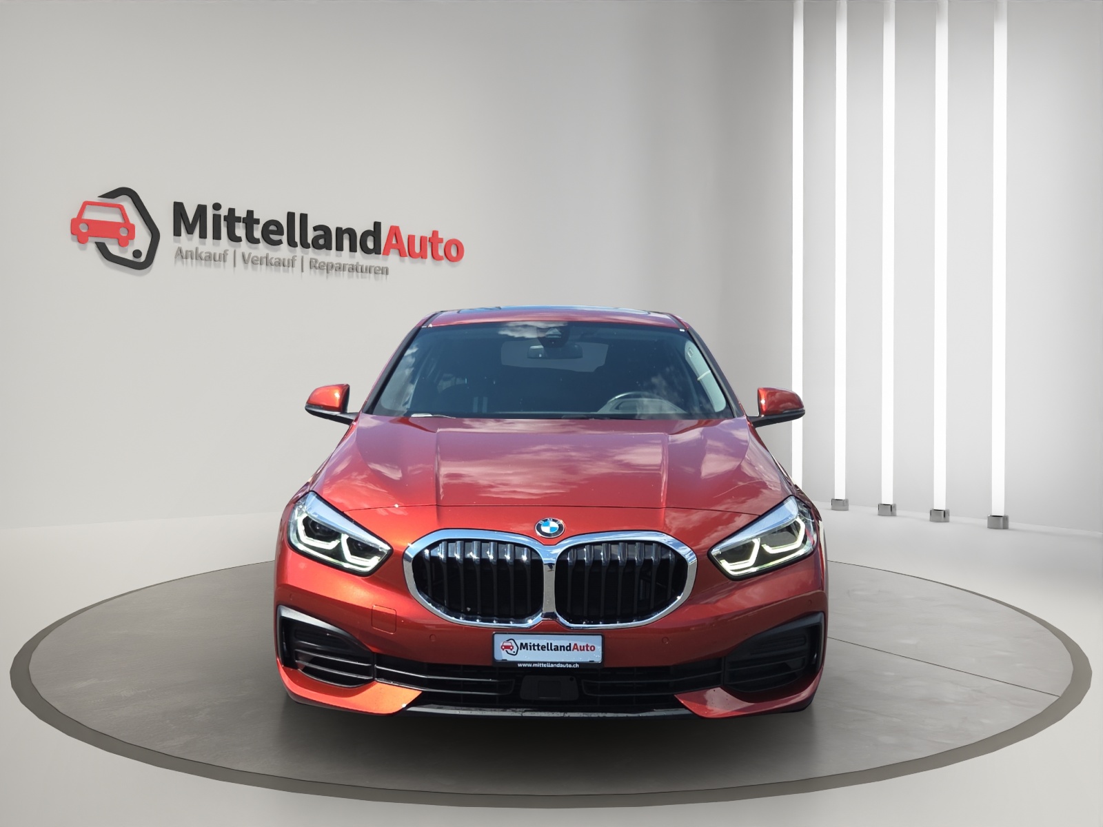 BMW 120d xDrive Steptronic-showroom-element-1