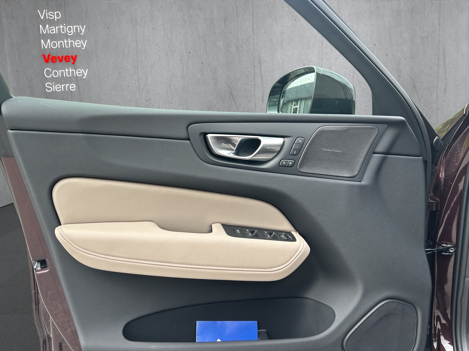 VOLVO XC60 T6 eAWD PluginHybrid Ultra Dark Geartronic-image-9