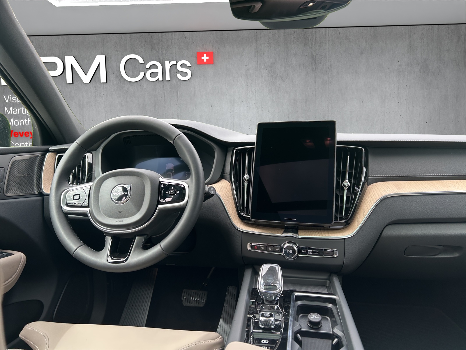 VOLVO XC60 T6 eAWD PluginHybrid Ultra Dark Geartronic-image-12