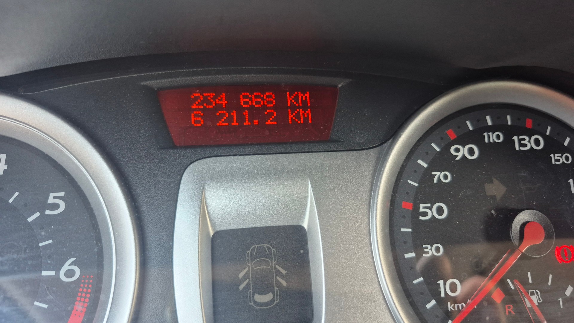 RENAULT Clio 1.2 16V Turbo Rip Curl-image-10