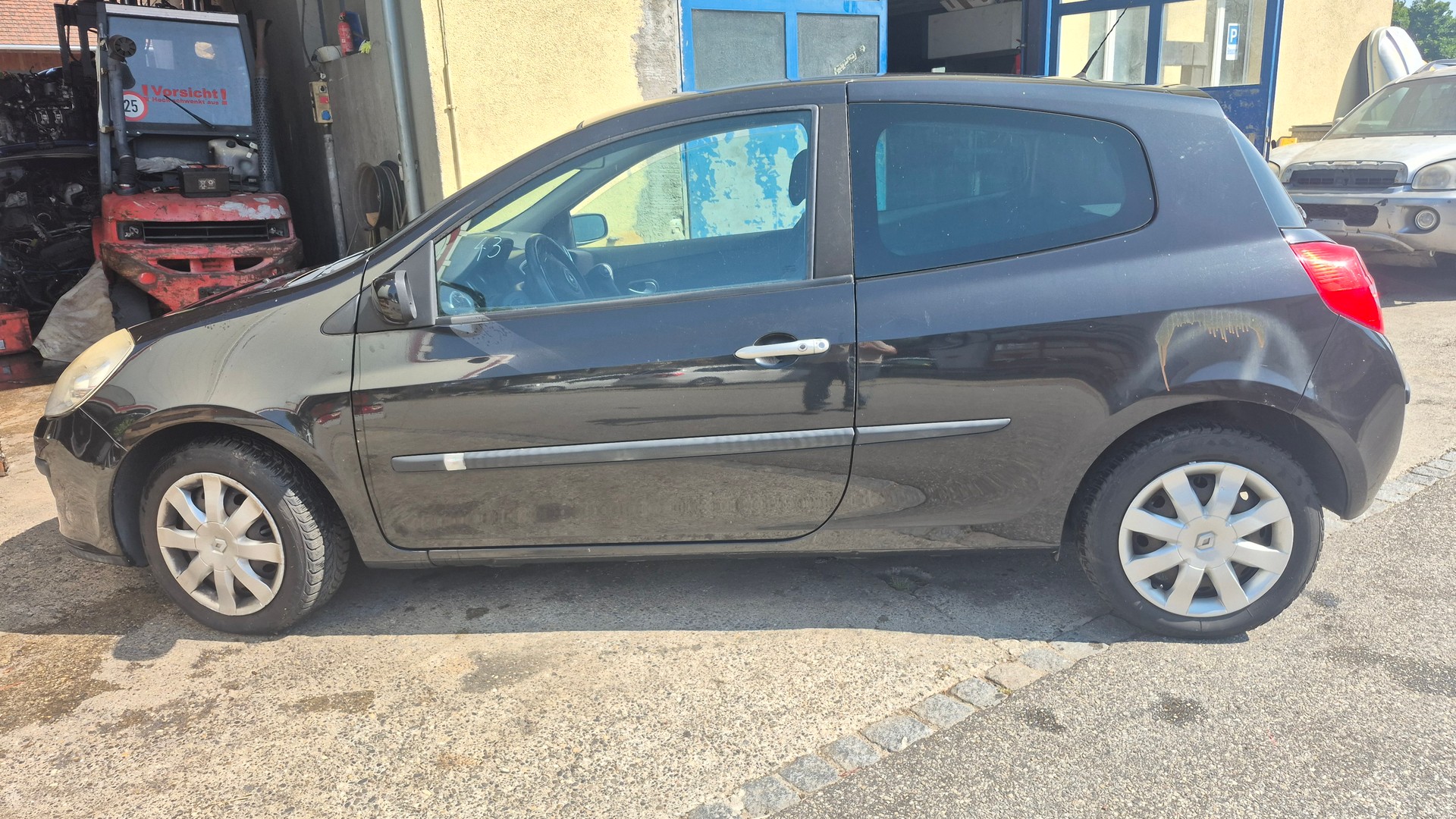 RENAULT Clio 1.2 16V Turbo Rip Curl-image-7