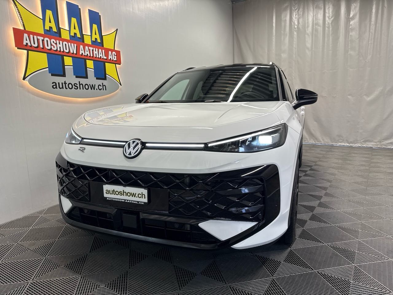 VW T-Roc 1.5 eTSI mHEV R-Line DSG-image-17