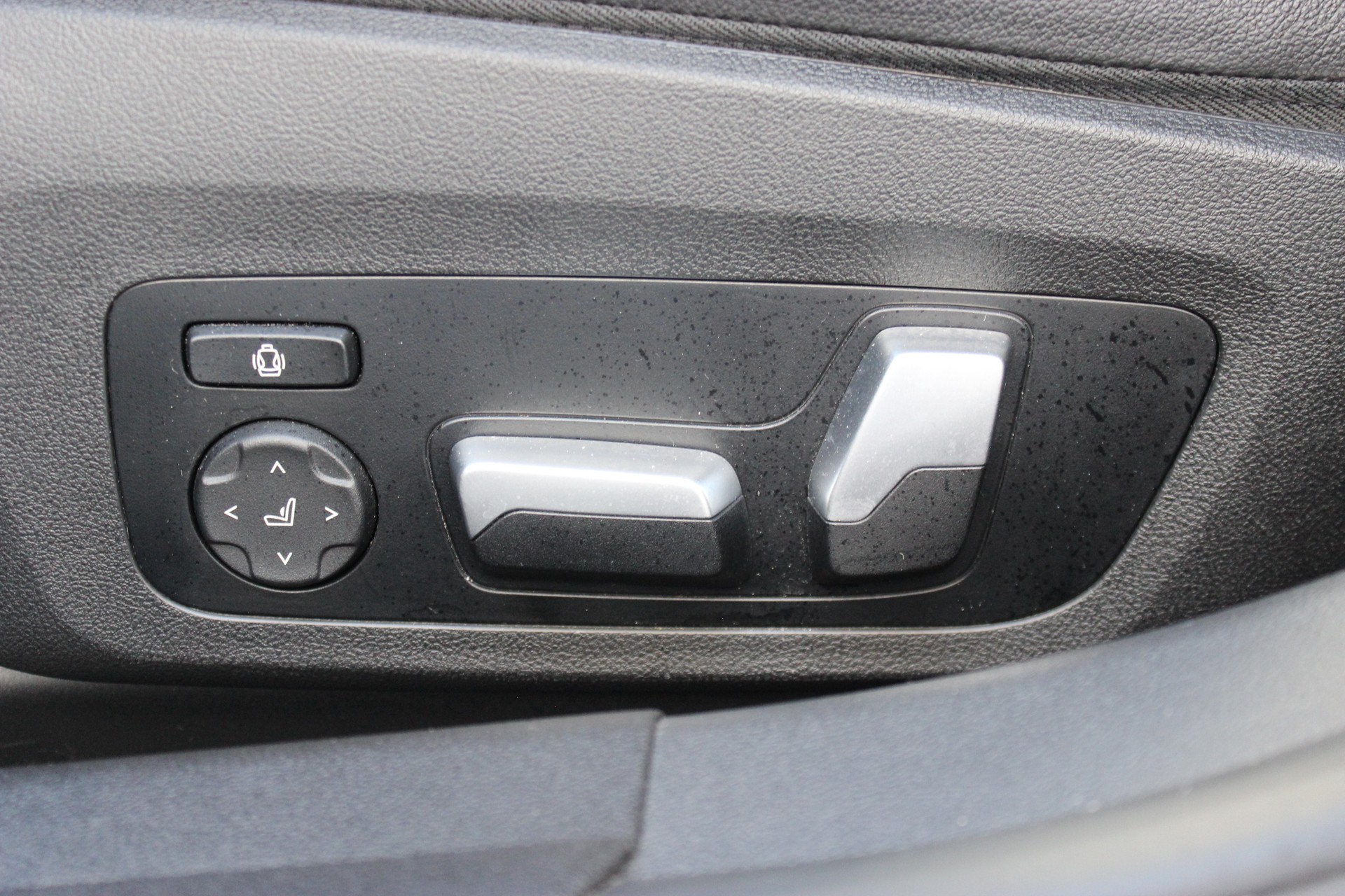 BMW 320d xDrive 48V Touring M SPORTPAKET-image-9