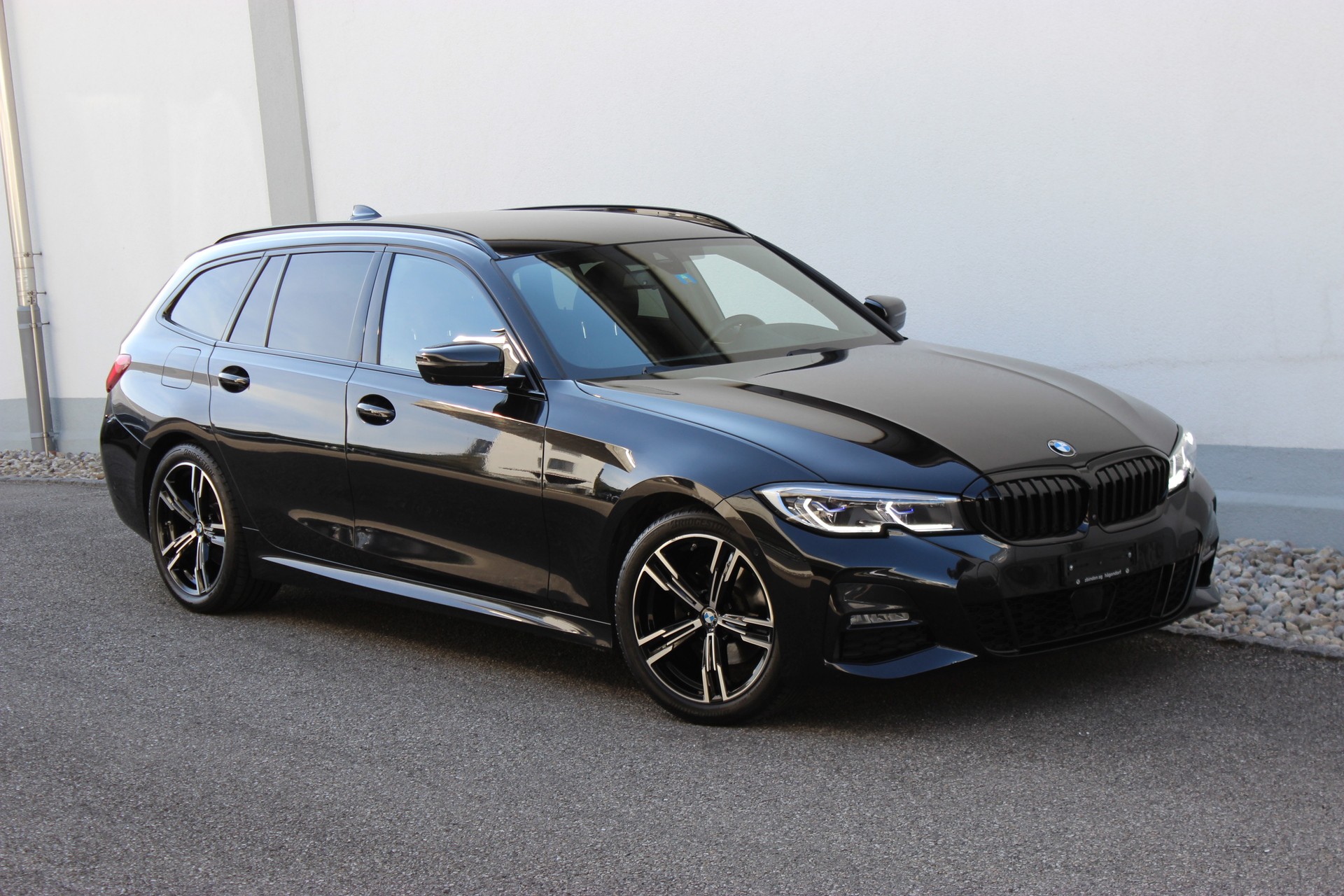 BMW 320d xDrive 48V Touring M SPORTPAKET-image-16