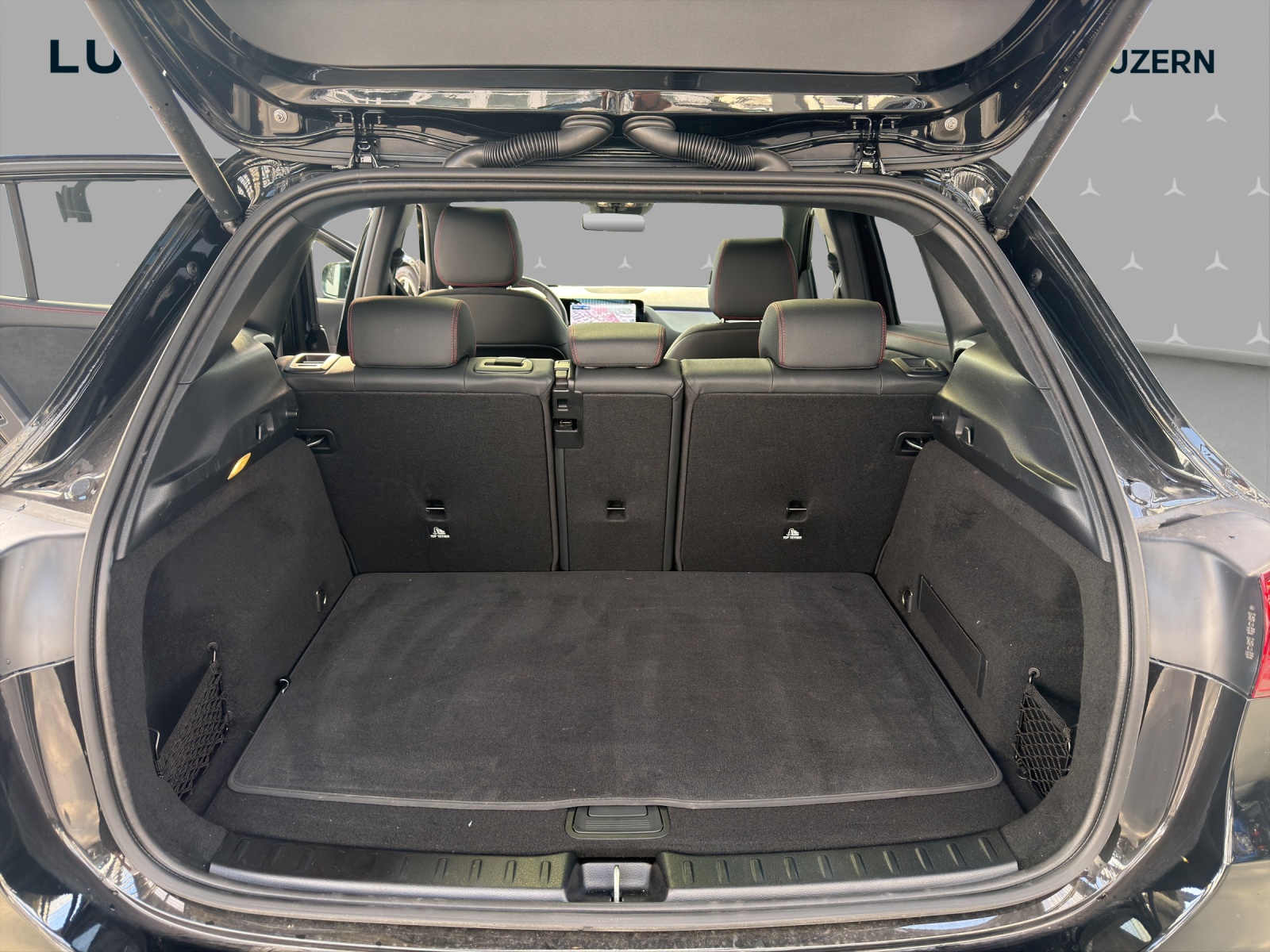 MERCEDES-BENZ GLA 250 4Matic 8G-DCT-image-14