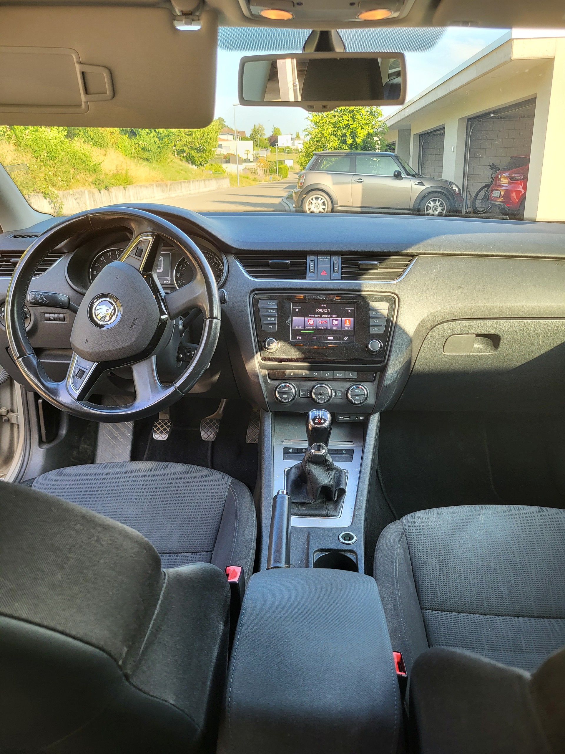 SKODA 2.0 TDI 150 Elegance 4x4-image-5