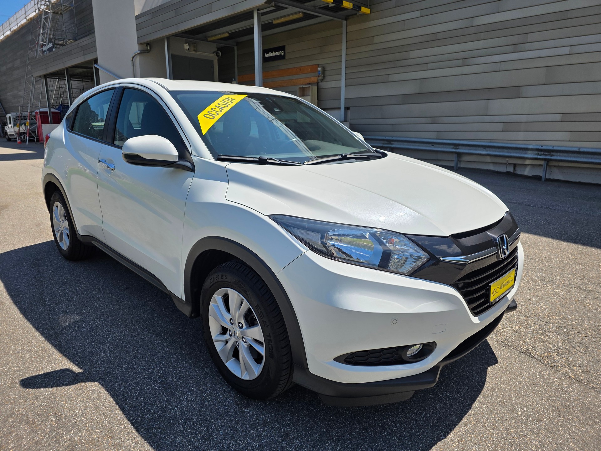 HONDA HR-V 1.6i-DTEC Comfort 4 SUV-showroom-element-1
