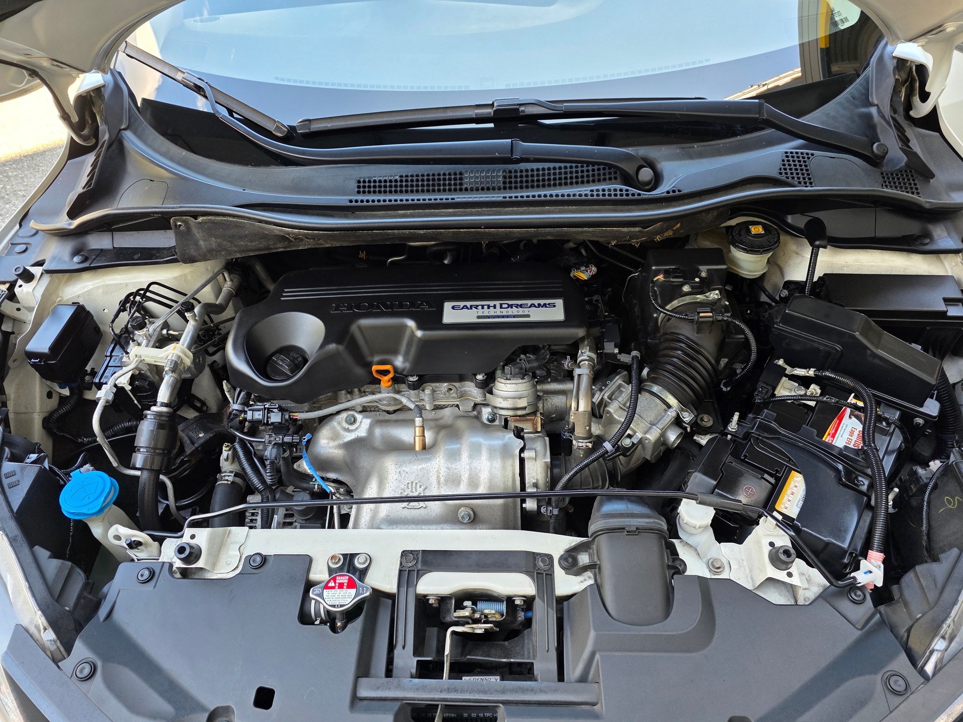 HONDA HR-V 1.6i-DTEC Comfort 4 SUV-image-24