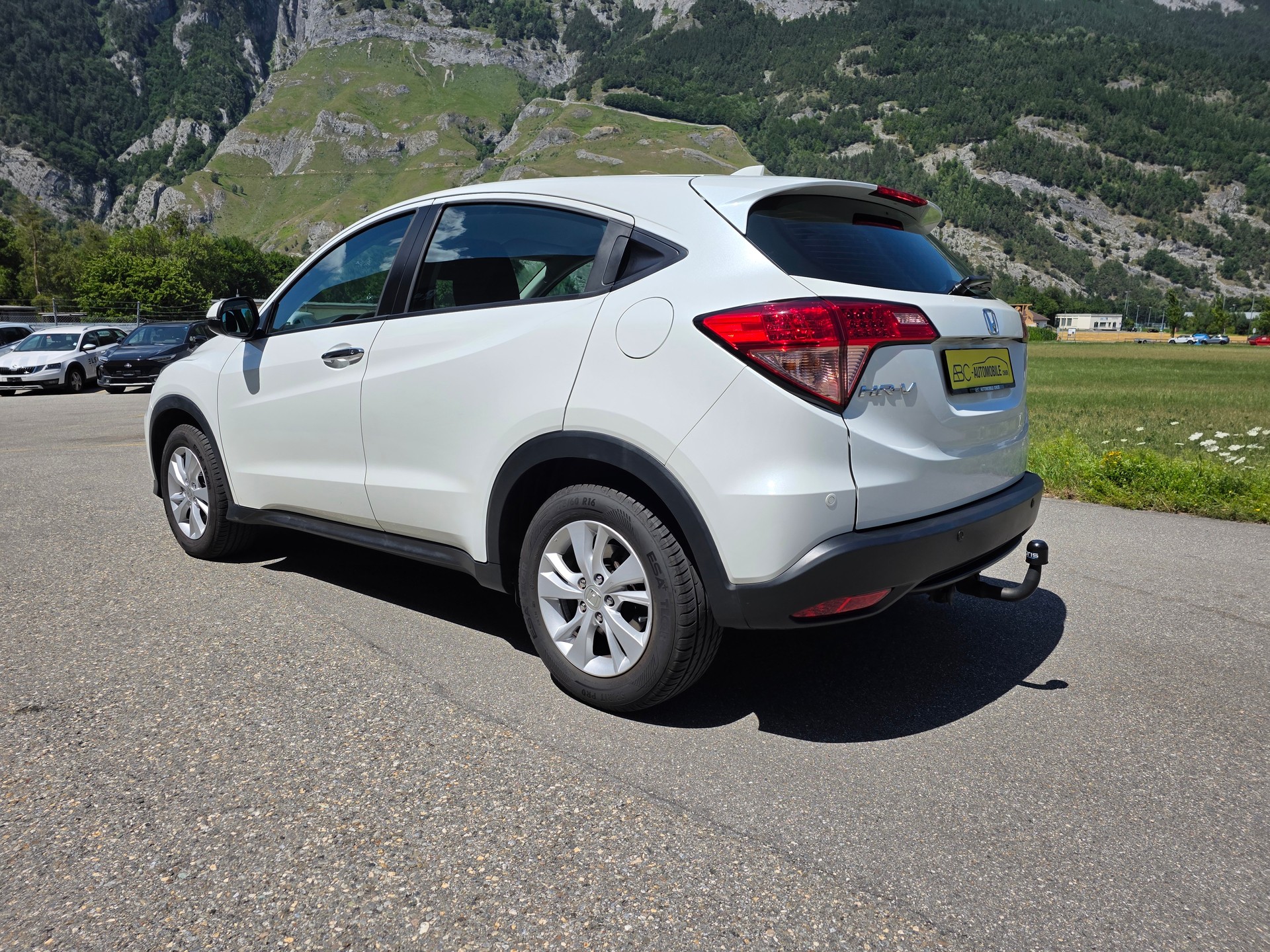 HONDA HR-V 1.6i-DTEC Comfort 4 SUV-image-14