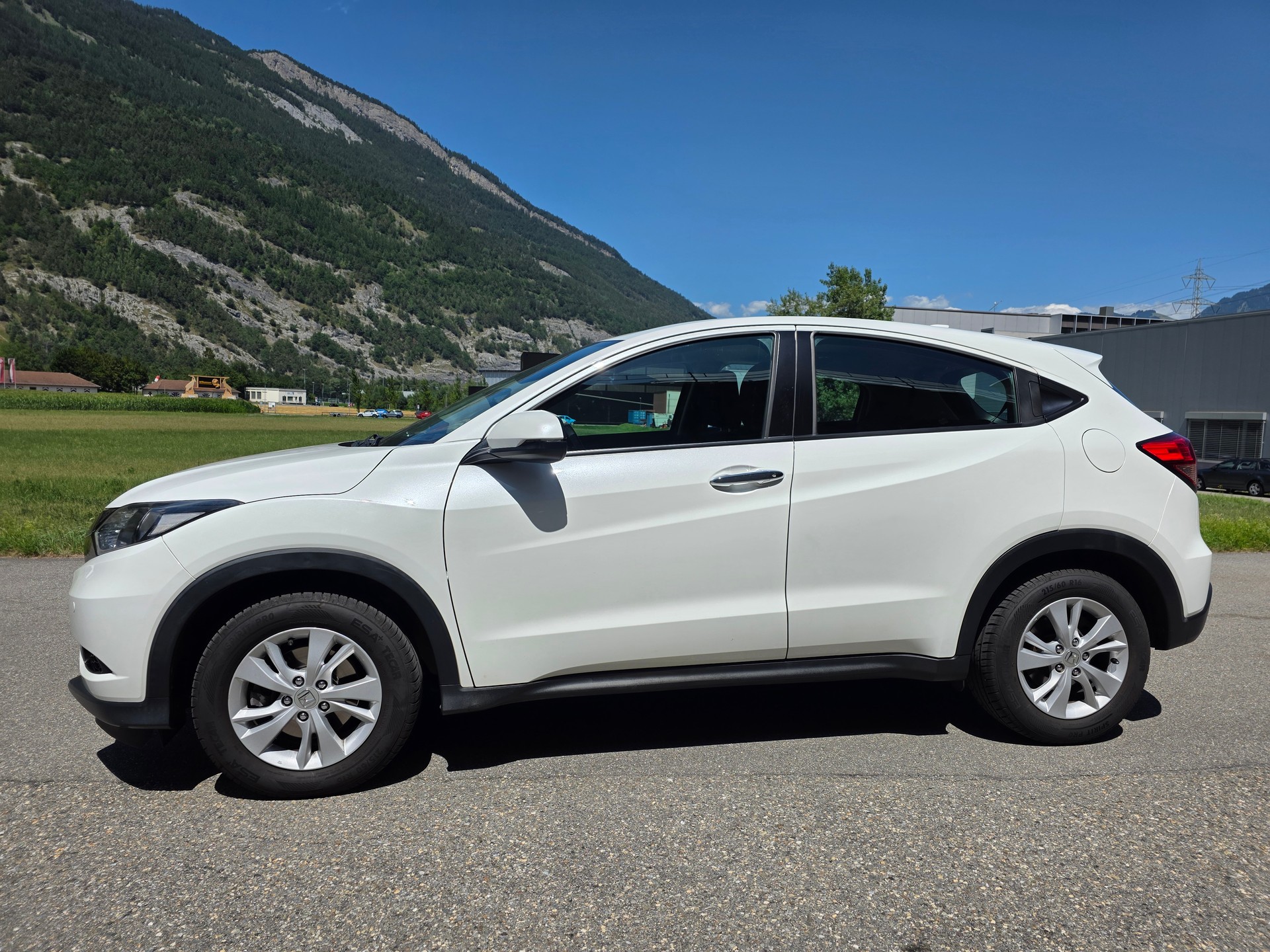 HONDA HR-V 1.6i-DTEC Comfort 4 SUV-image-16