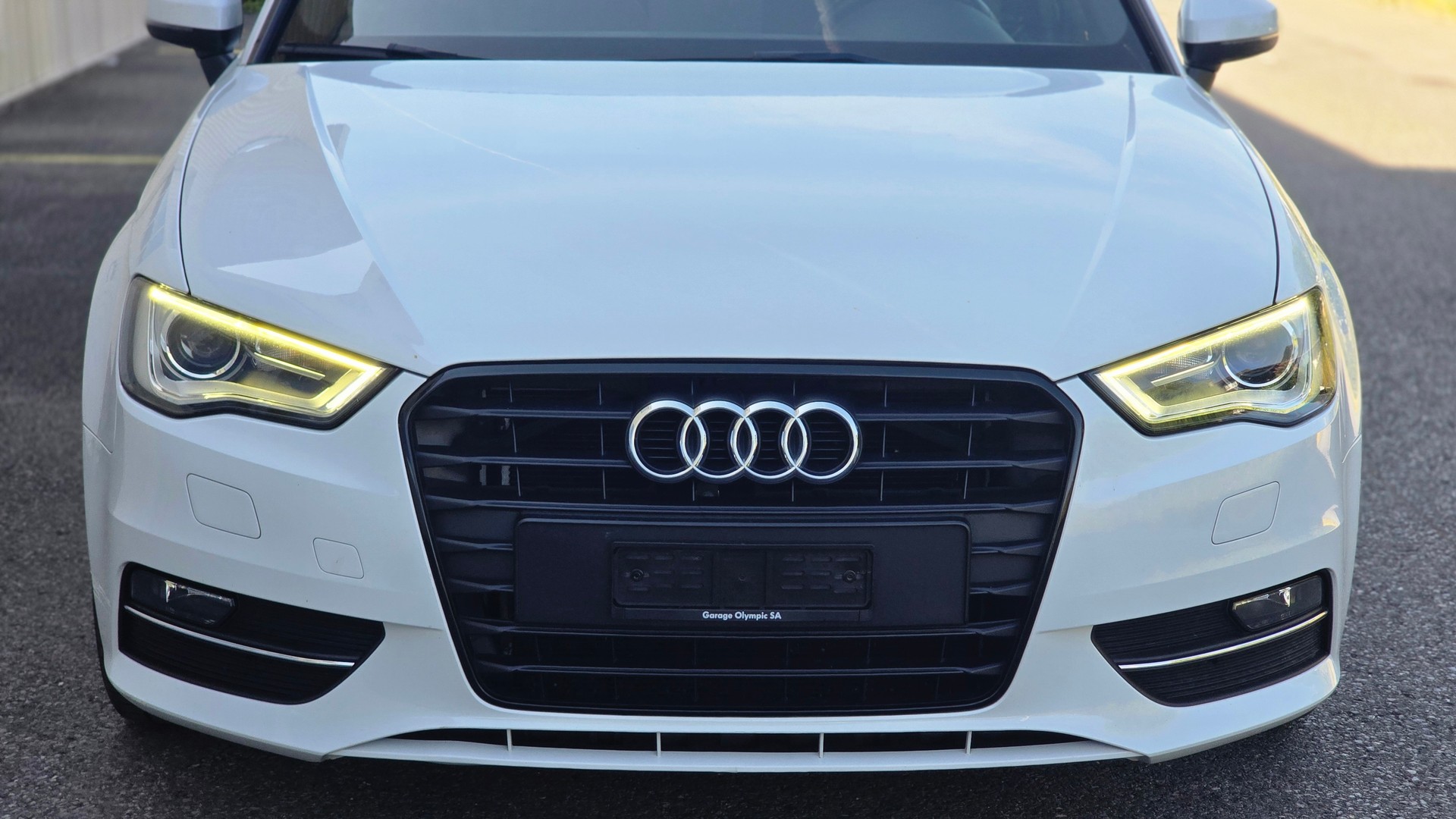 AUDI A3 Sportback 1.4 TFSI Ambiente S-tronic-image-3