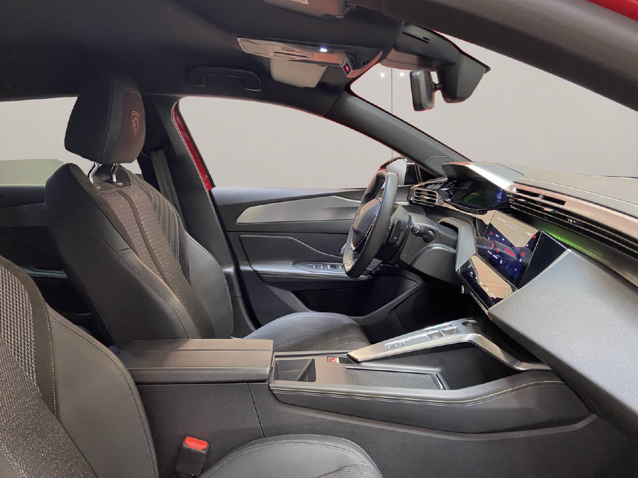 PEUGEOT 308 SW 1.2 Hybrid GT-image-10
