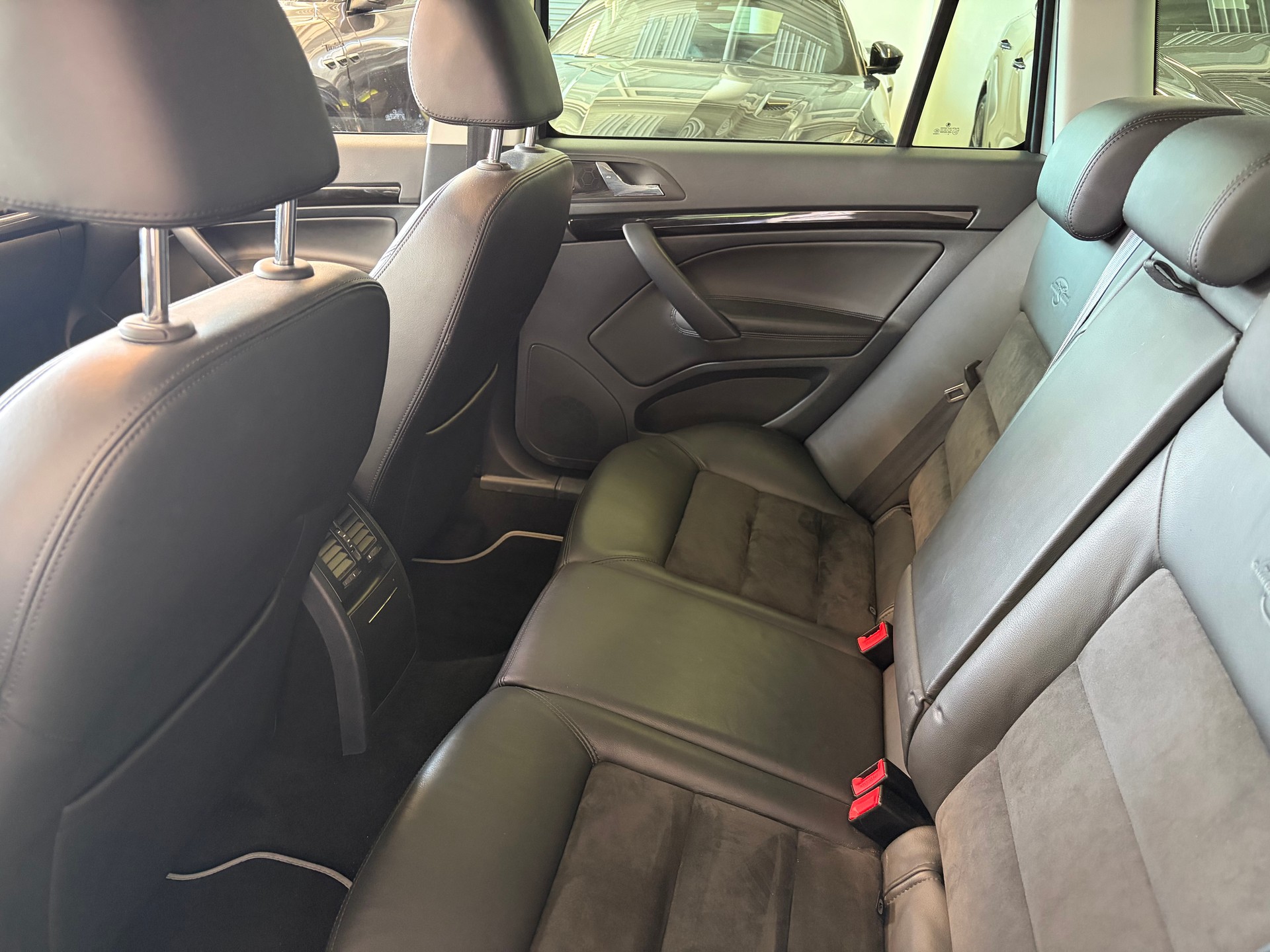 SKODA Octavia Combi 1.8 TSI Laurin & Klement DSG | CH | Alcantara-Leder | Schiebedach | Memory | Navi Columbus |-image-20