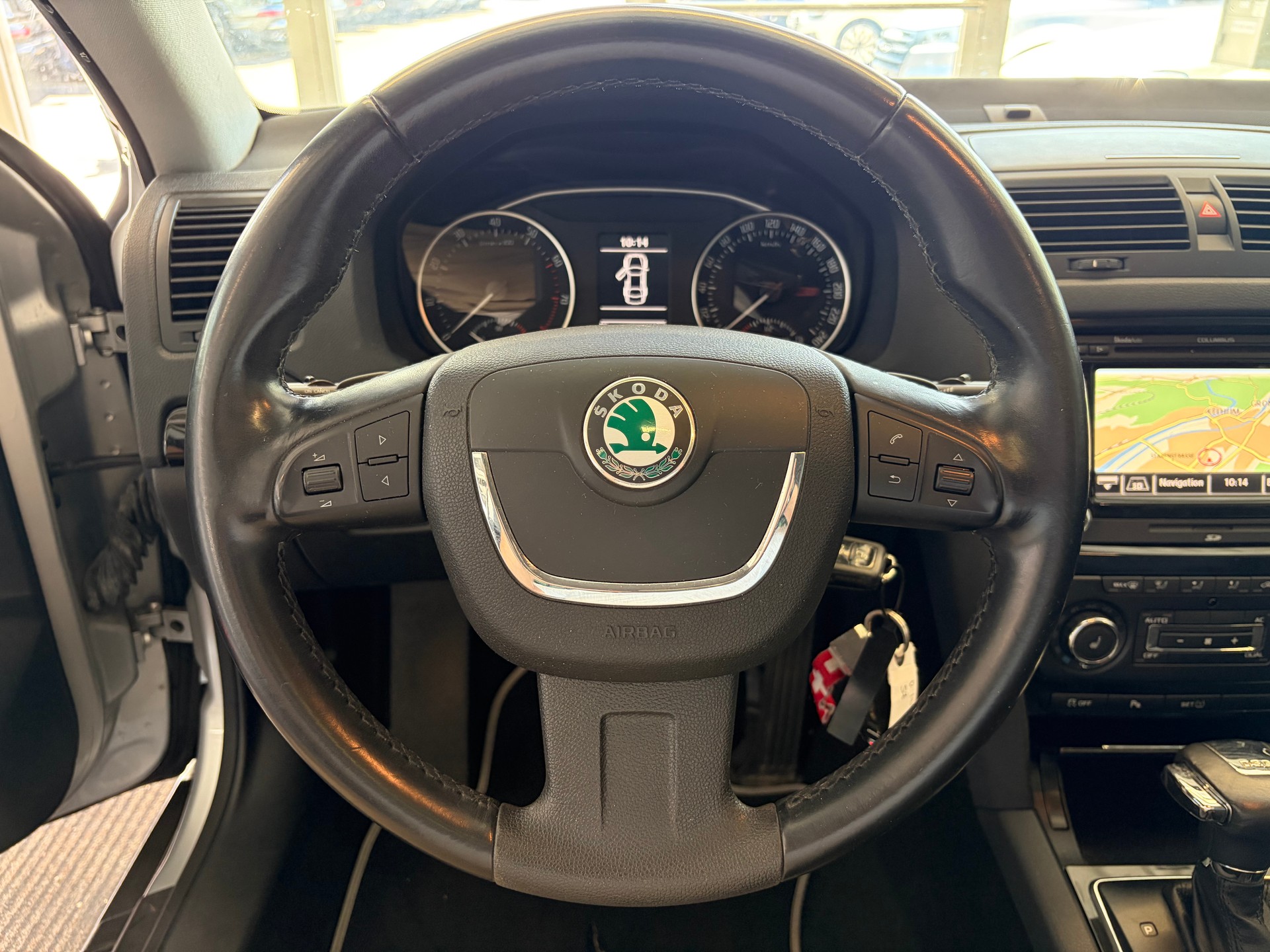 SKODA Octavia Combi 1.8 TSI Laurin & Klement DSG | CH | Alcantara-Leder | Schiebedach | Memory | Navi Columbus |-image-18
