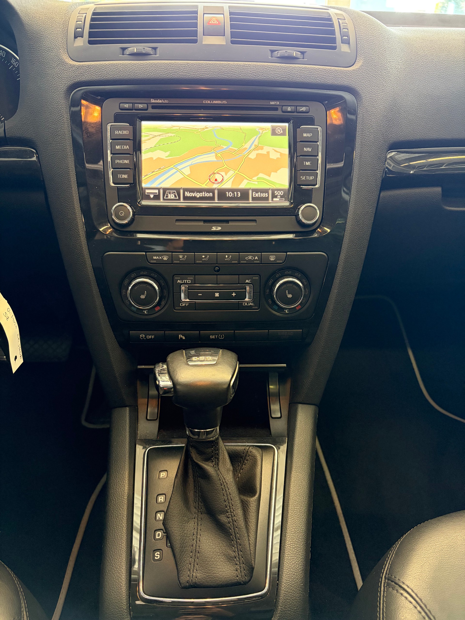 SKODA Octavia Combi 1.8 TSI Laurin & Klement DSG | CH | Alcantara-Leder | Schiebedach | Memory | Navi Columbus |-image-14