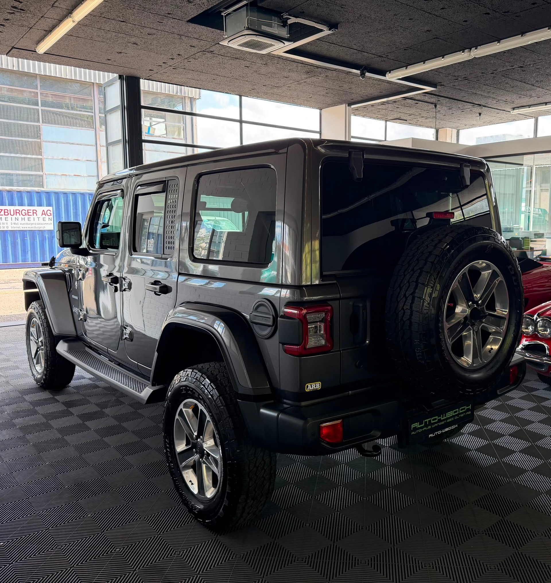 JEEP Wrangler 2.0 Unlimited Sahara Automatic-image-4