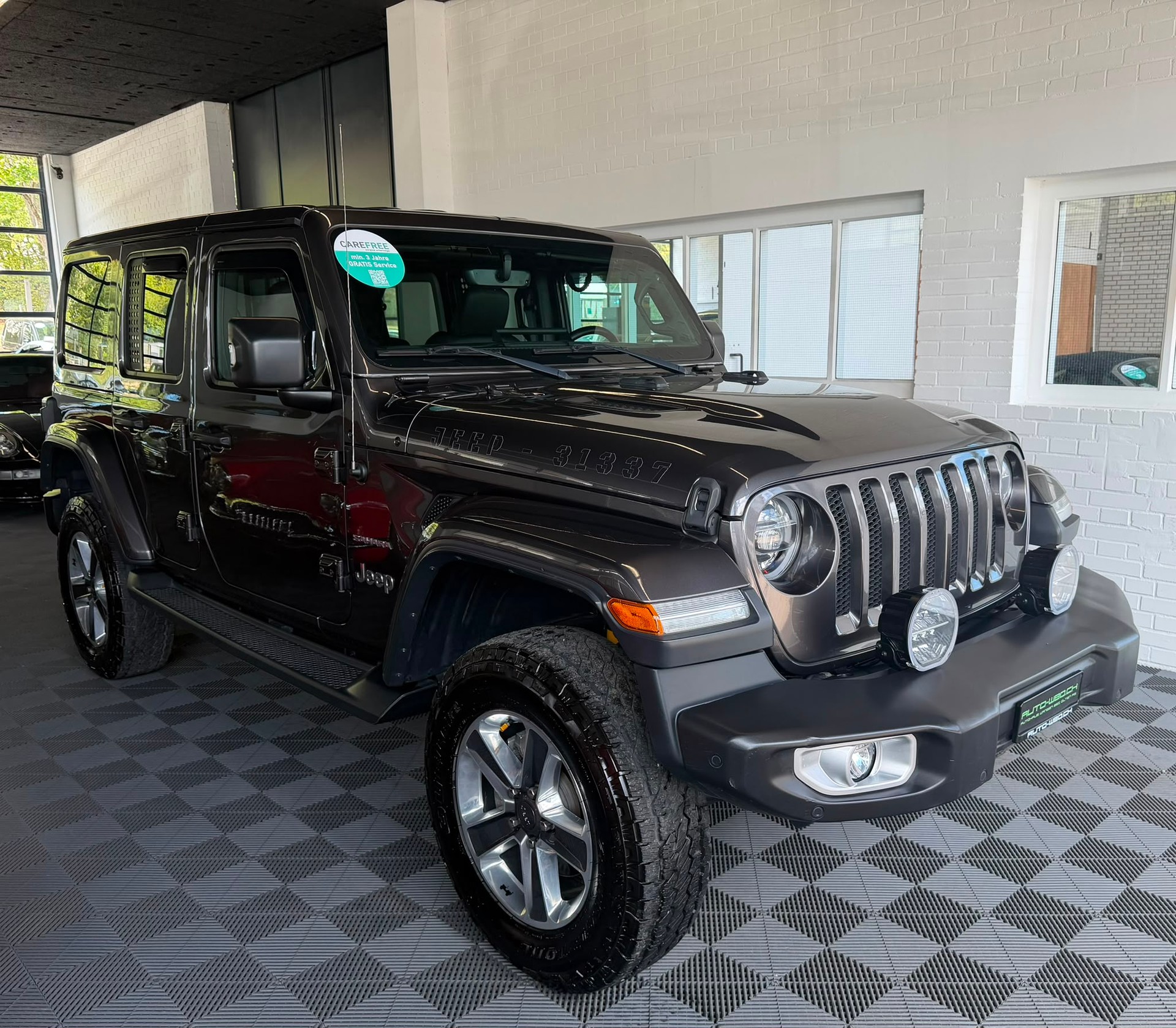 JEEP Wrangler 2.0 Unlimited Sahara Automatic-image-0