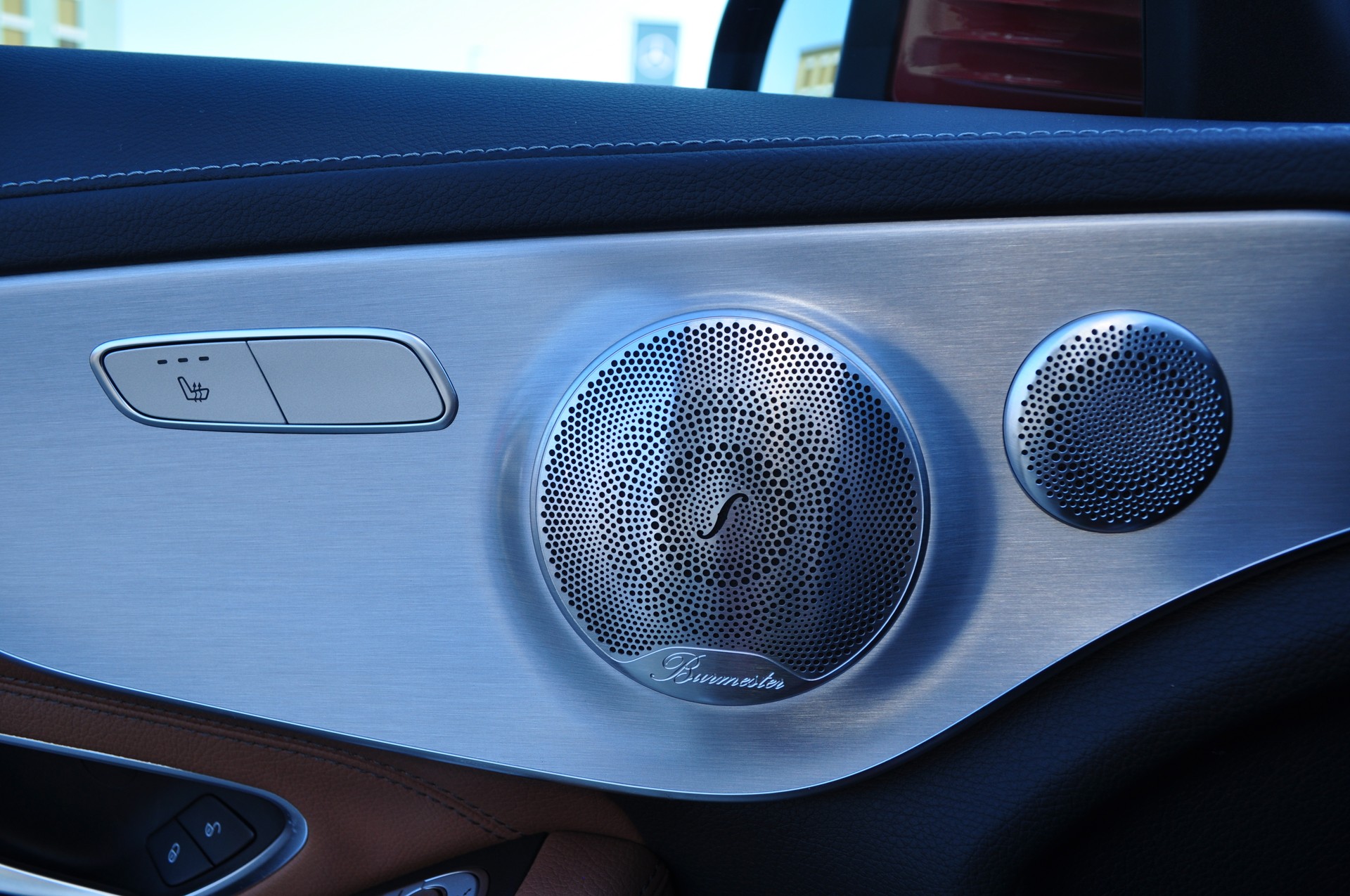 MERCEDES-BENZ C 250 AMG Line-image-18