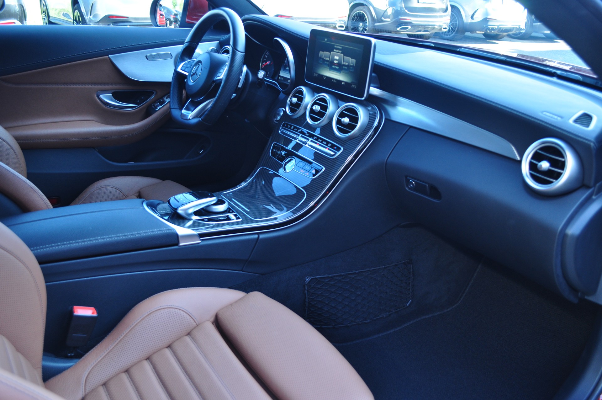 MERCEDES-BENZ C 250 AMG Line-image-6