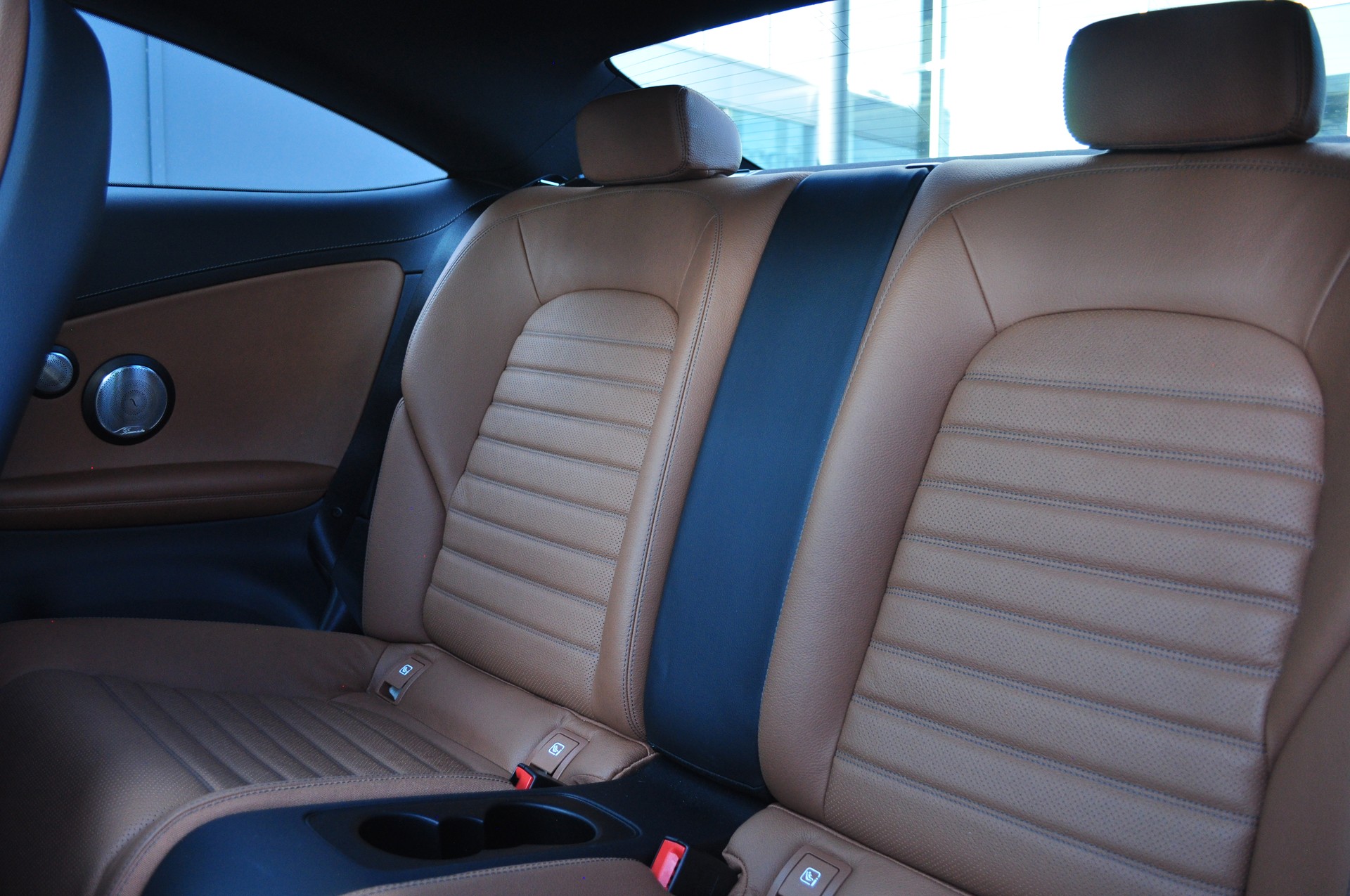 MERCEDES-BENZ C 250 AMG Line-image-9