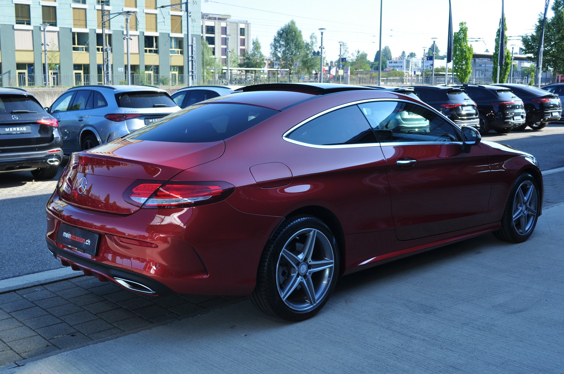 MERCEDES-BENZ C 250 AMG Line-image-5